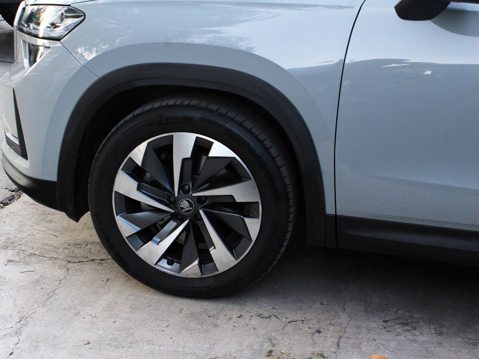 SKODA KODIAQ 2.0 TSI AUTO DESING 4WD 2025 - Imagen 8 de 10