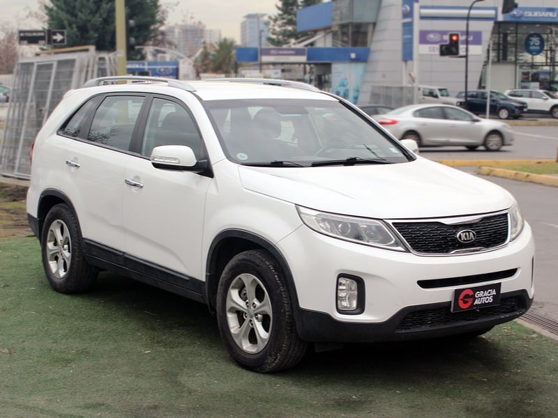 Kia SORENTO 2.2 EX DIESEL 4X2 7PAS 6MT 5P 2014 - Imagen 3 de 10
