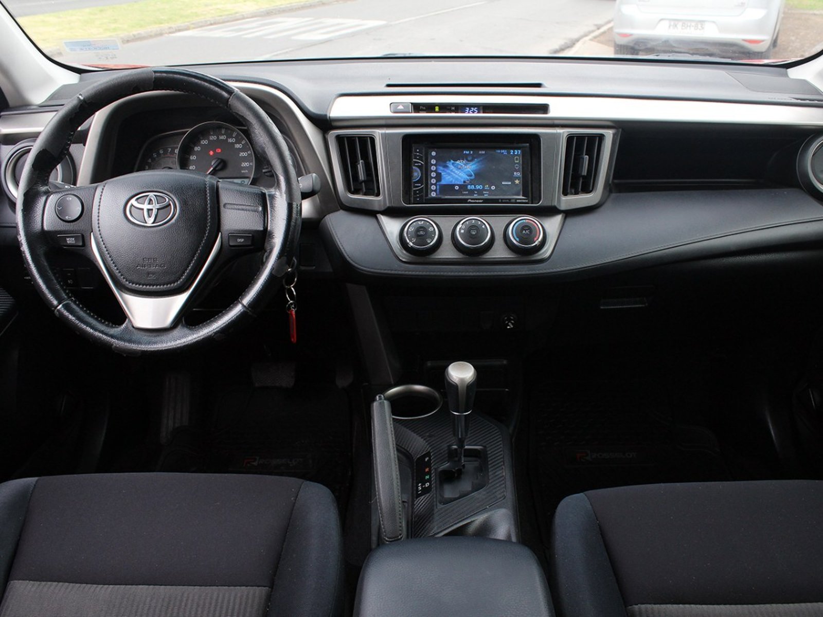 Toyota RAV 4 2.5 LUJO 4X2 AT 5P 2015 - Imagen 9 de 10