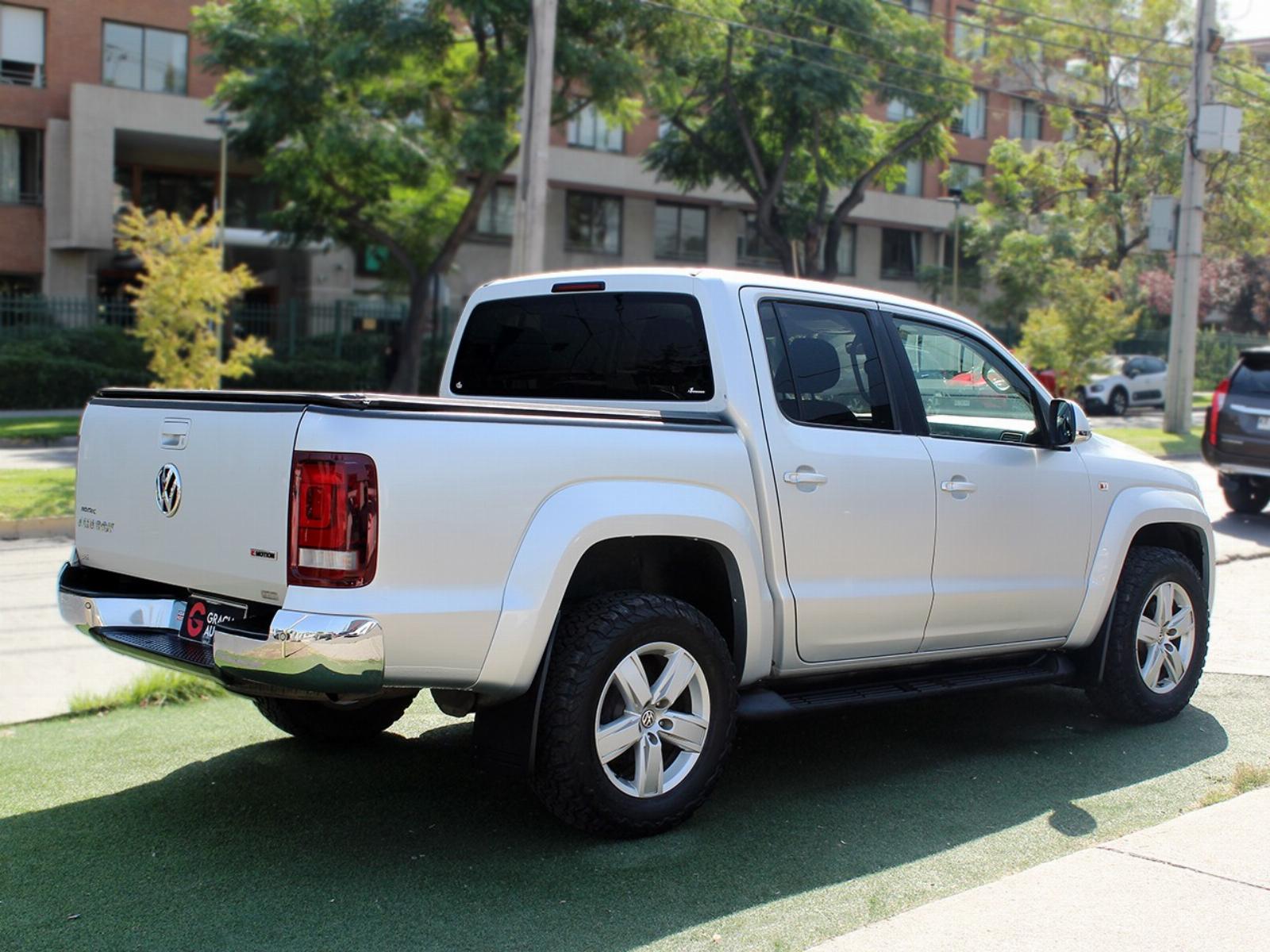 VOLKSWAGEN AMAROK HIGHLINE 4X4 2.0 AUT 2020 - Imagen 4 de 8