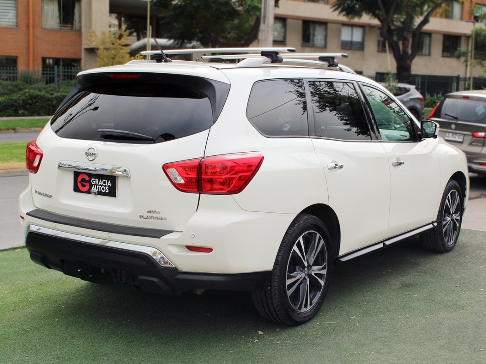 Nissan PATHFINDER EXCLUSIVE 4X4 3.5 AUT 2017 - Foto 4 de 10