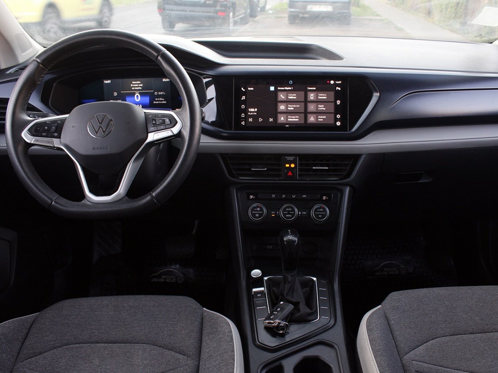 VOLKSWAGEN TAOS TSI 1.4 AUT 2022 - Imagen 8 de 9