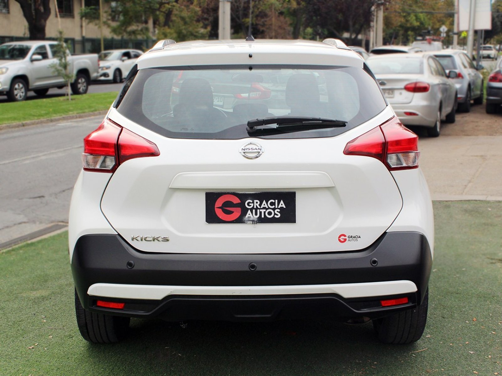 Nissan KICKS SENSE MT 2020 - Foto 5 de 10