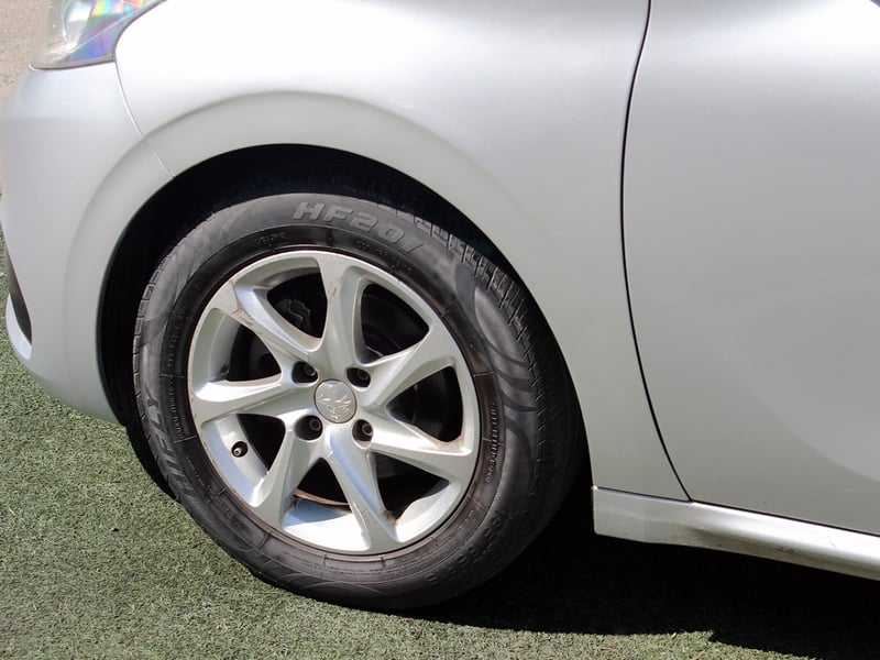 Peugeot 208 1.2 ACTIVE PURETECH 4X2 MT 5P 2018 - Imagen 8 de 10