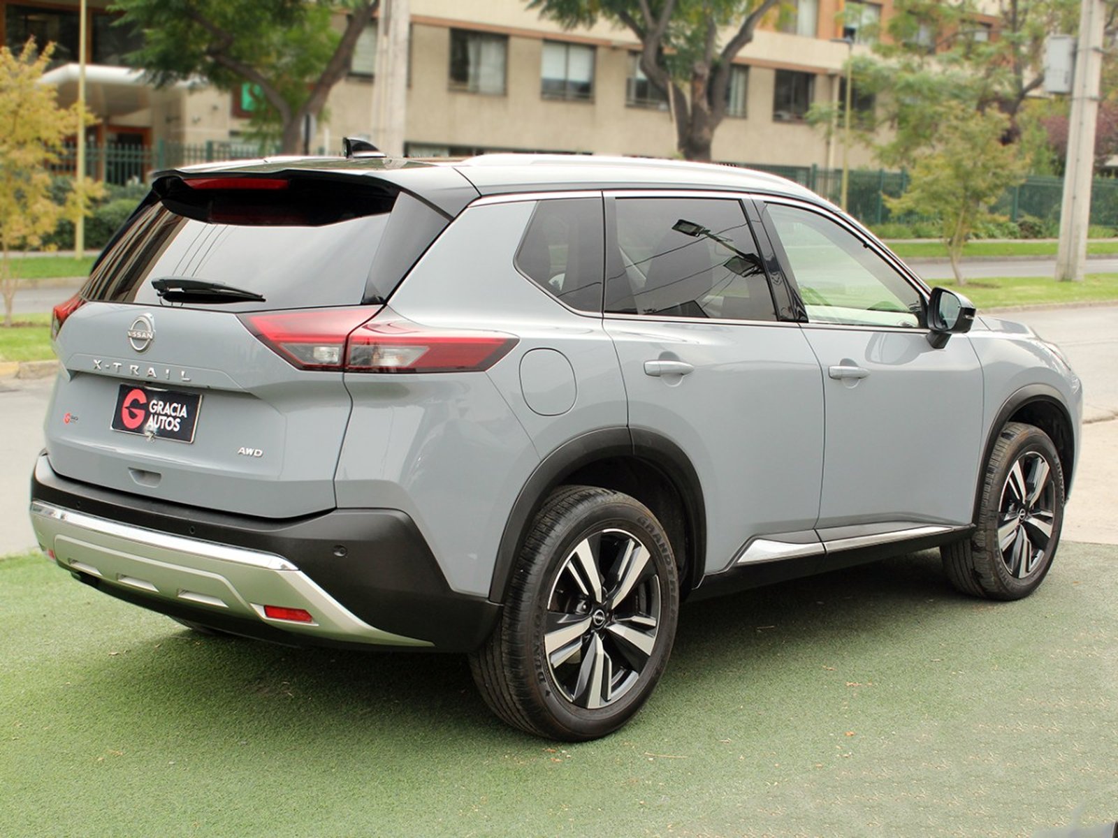 NISSAN X-TRAIL EXCLUSIVE 2.5 CVT AUTO 4WD 2023 - Imagen 4 de 10