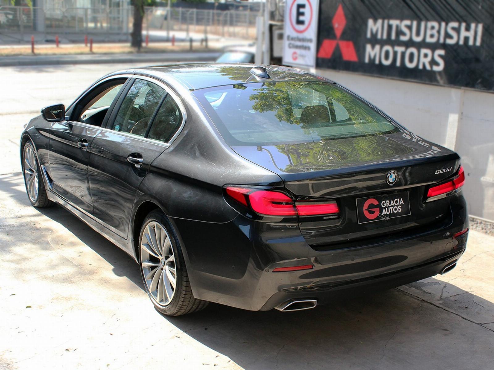 BMW 520 DIESEL 2.0 HERITAGE 2023 - Imagen 6 de 7