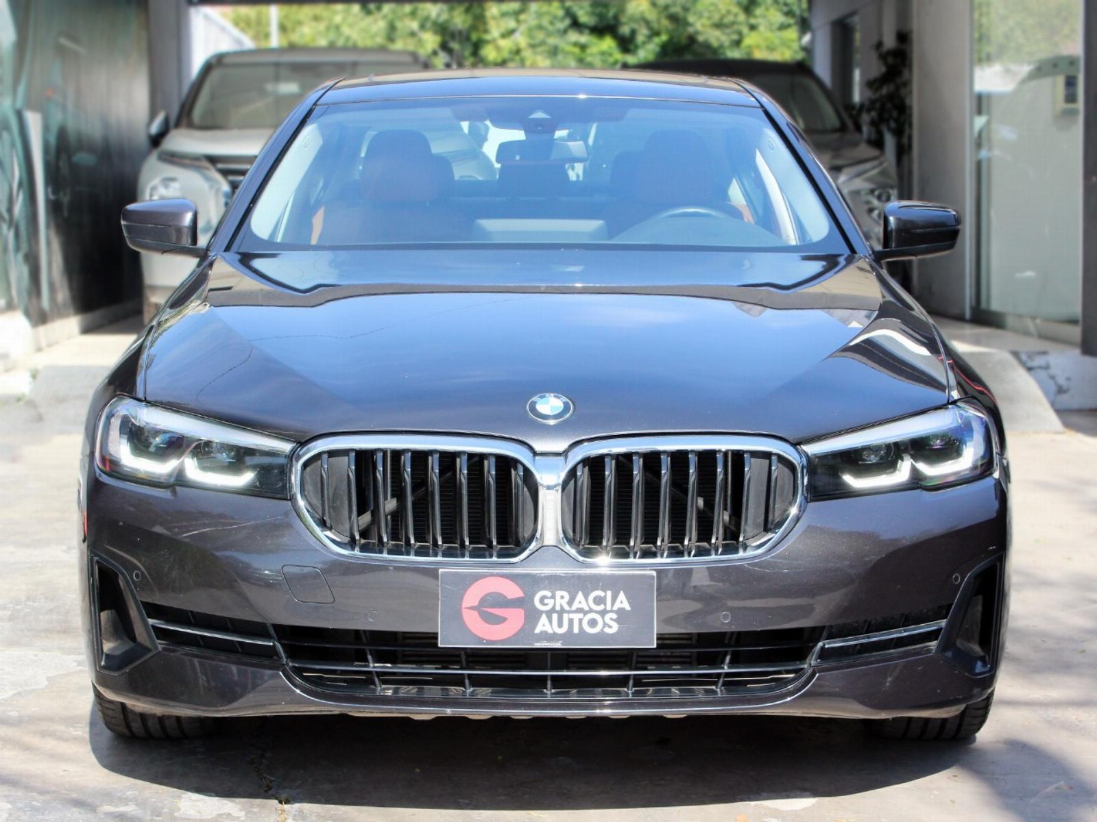 BMW 520 DIESEL 2.0 HERITAGE 2023 - Foto 3 de 10