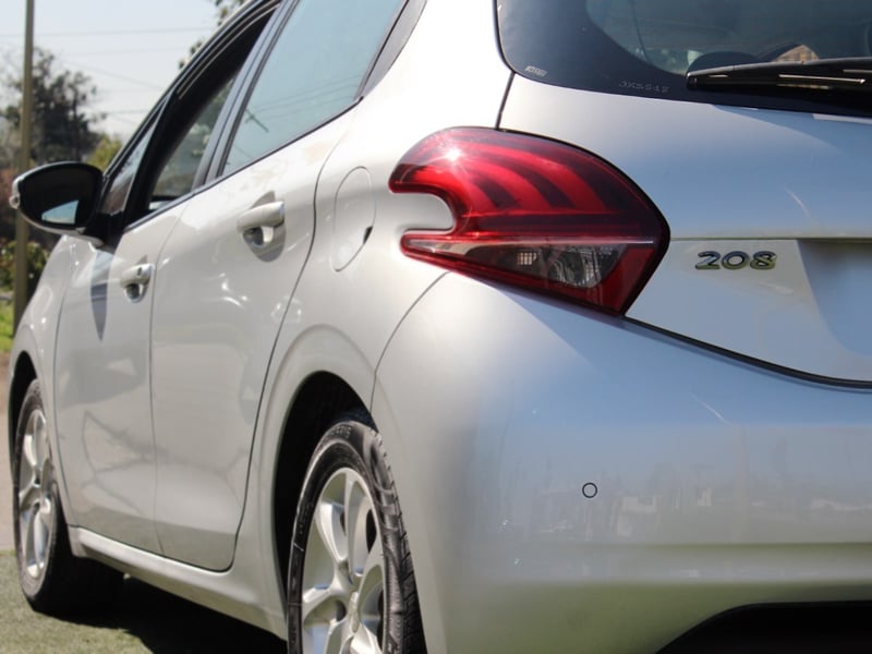 Peugeot 208 1.2 ACTIVE PURETECH 4X2 MT 5P 2018 - Imagen 7 de 10