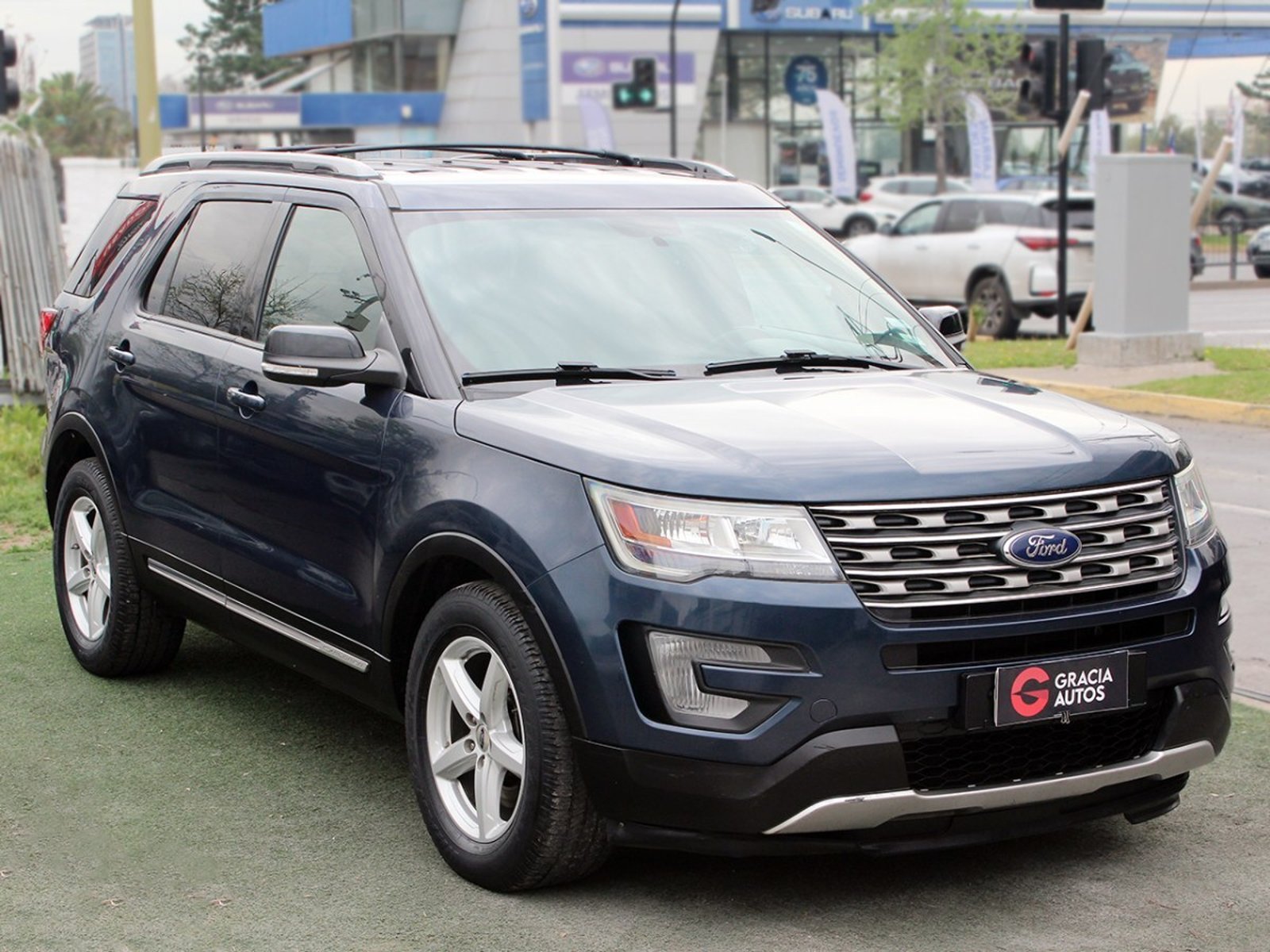 Ford EXPLORER 3.5 XLT 4X2 AT 5P 2018 - Foto 3 de 10