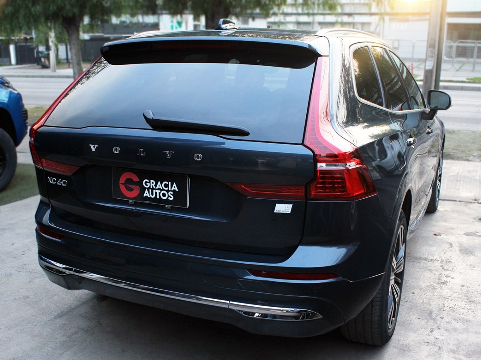 VOLVO XC60 T8 RECHARGE AWD 2.0 INSCRIPTION 2022 - Imagen 4 de 10
