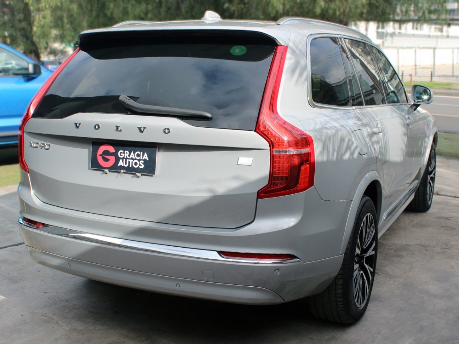 Volvo XC90 2.0 T8 RECHARGE PLUS HYBRID AWD AT 2024 - Imagen 4 de 10