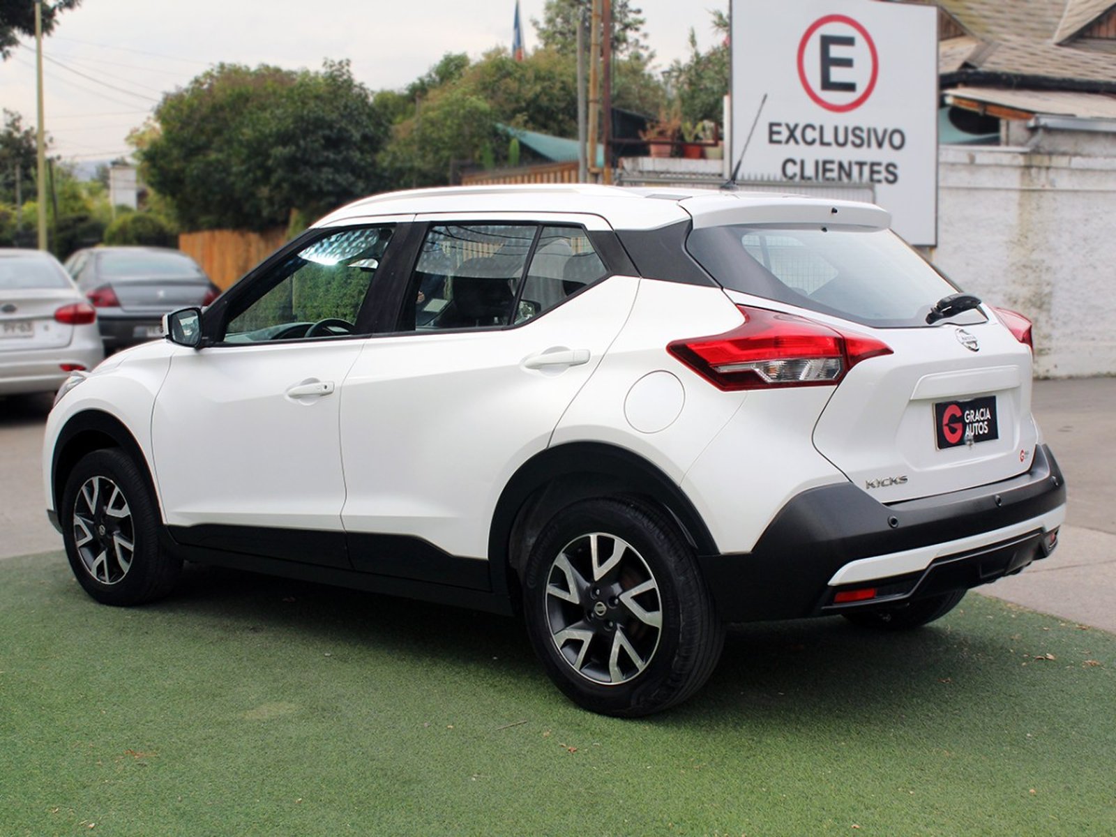 NISSAN KICKS SENSE MT 2020 - Imagen 6 de 10