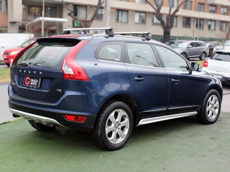 Volvo XC60 2.0 T5 PLUS 4X2 AT 5P 2013 - Imagen 4 de 10