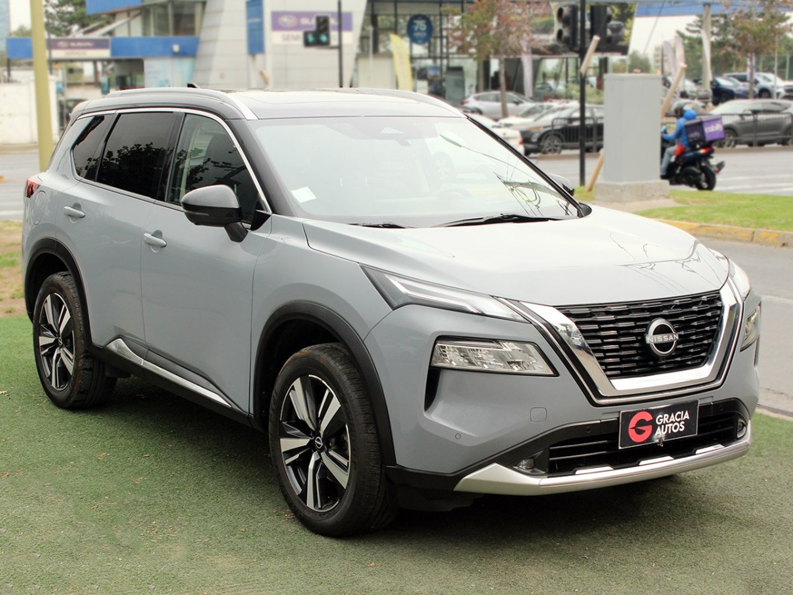 NISSAN X-TRAIL EXCLUSIVE 2.5 CVT AUTO 4WD 2023 - Imagen 3 de 10
