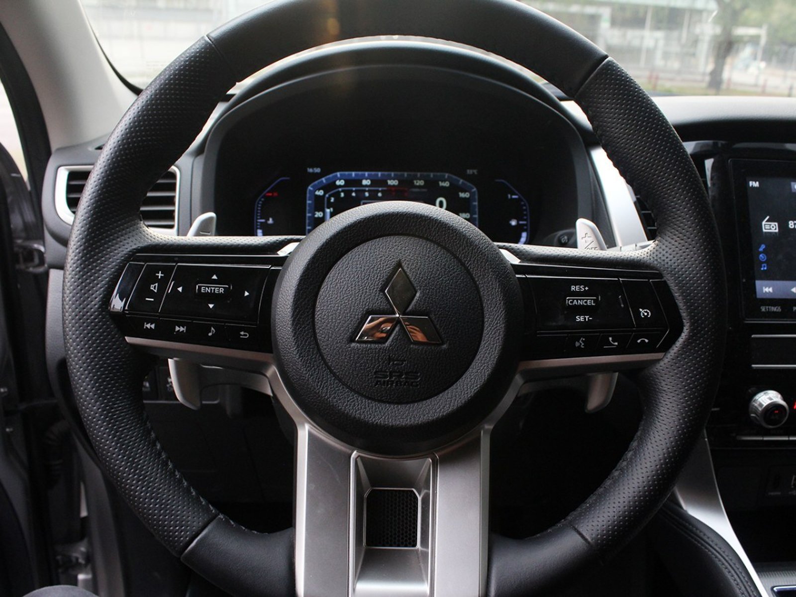 MITSUBISHI MONTERO SPORT 3.0 2WD AT 2025 - Imagen 10 de 10