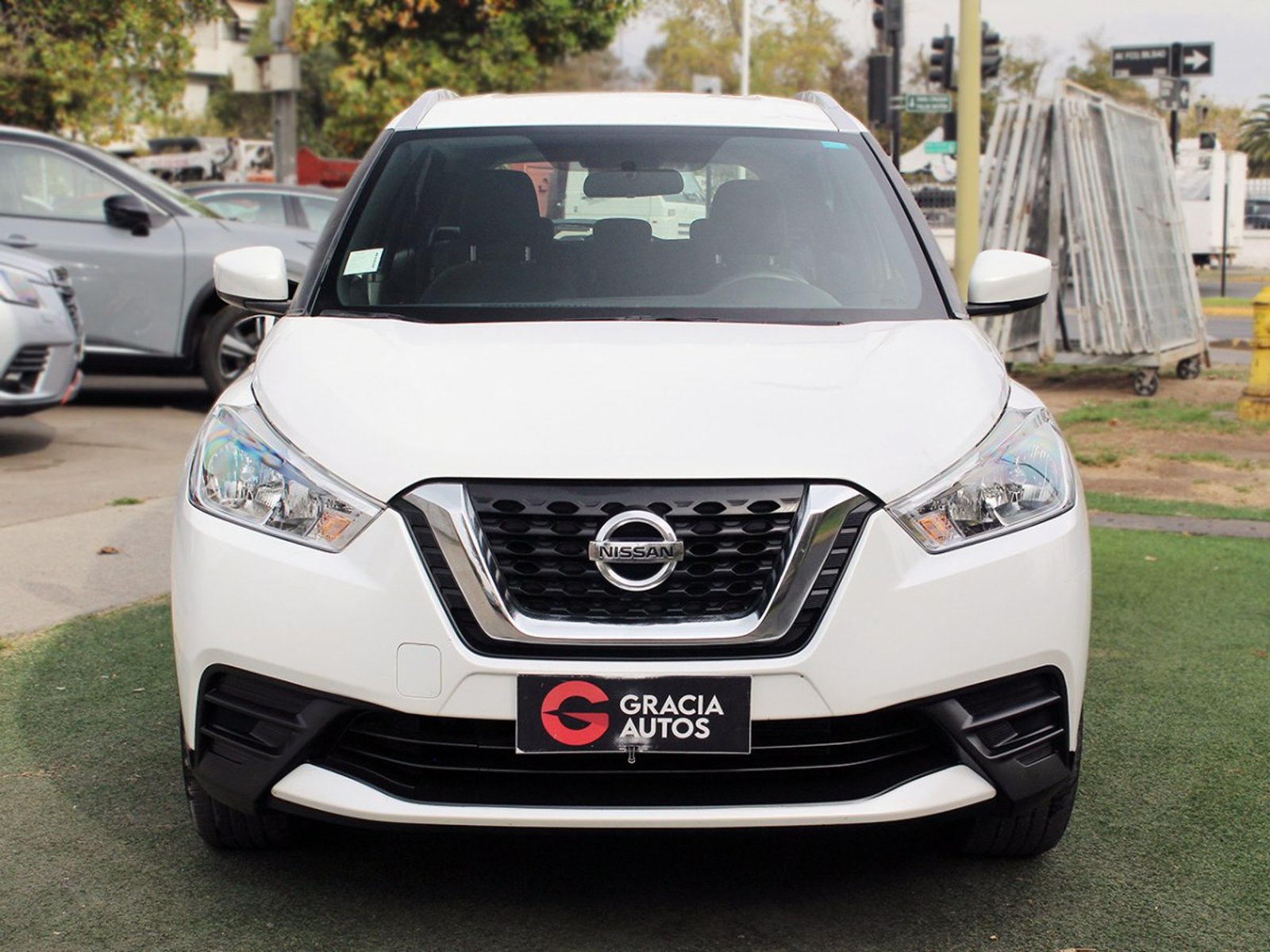 Nissan KICKS SENSE MT 2020 - Foto 2 de 10