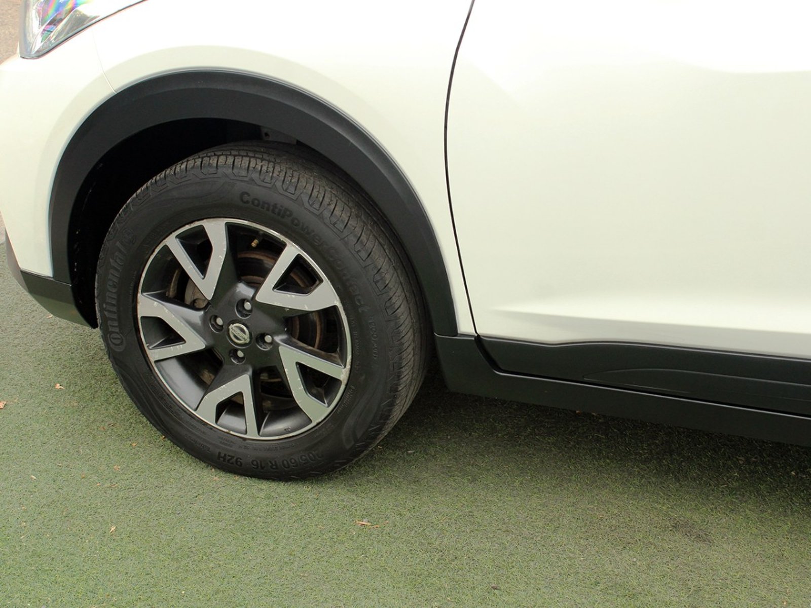 NISSAN KICKS SENSE MT 2020 - Imagen 8 de 10