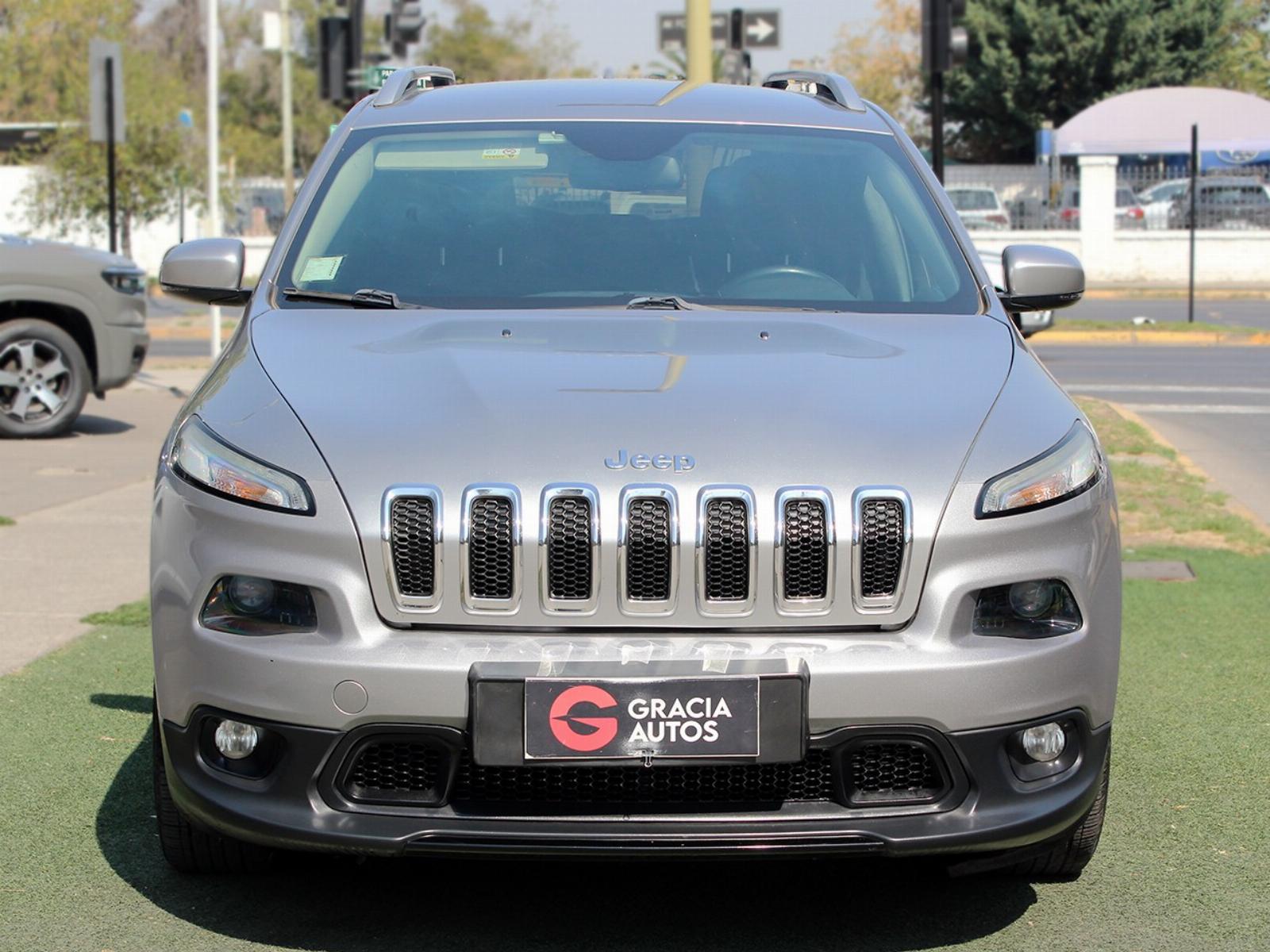 Jeep CHEROKEE LONGITUDE 2,4 AUT 2017 - Foto 3 de 8