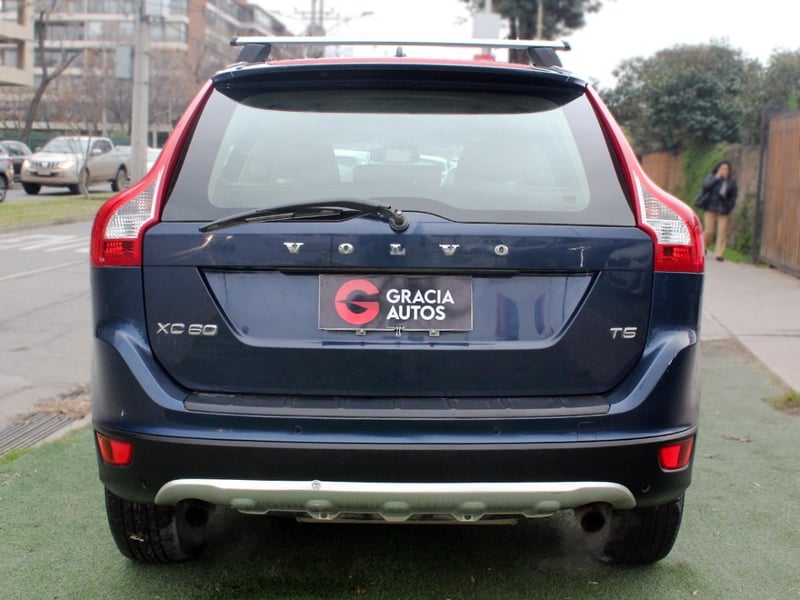 Volvo XC60 2.0 T5 PLUS 4X2 AT 5P 2013 - Imagen 5 de 10
