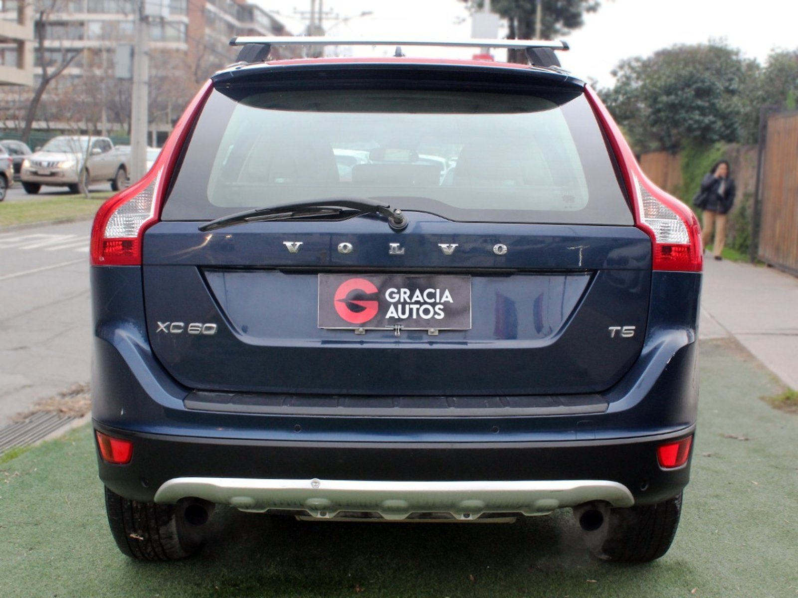 Volvo XC60 2.0 T5 PLUS 4X2 AT 5P 2013 - Foto 5 de 10
