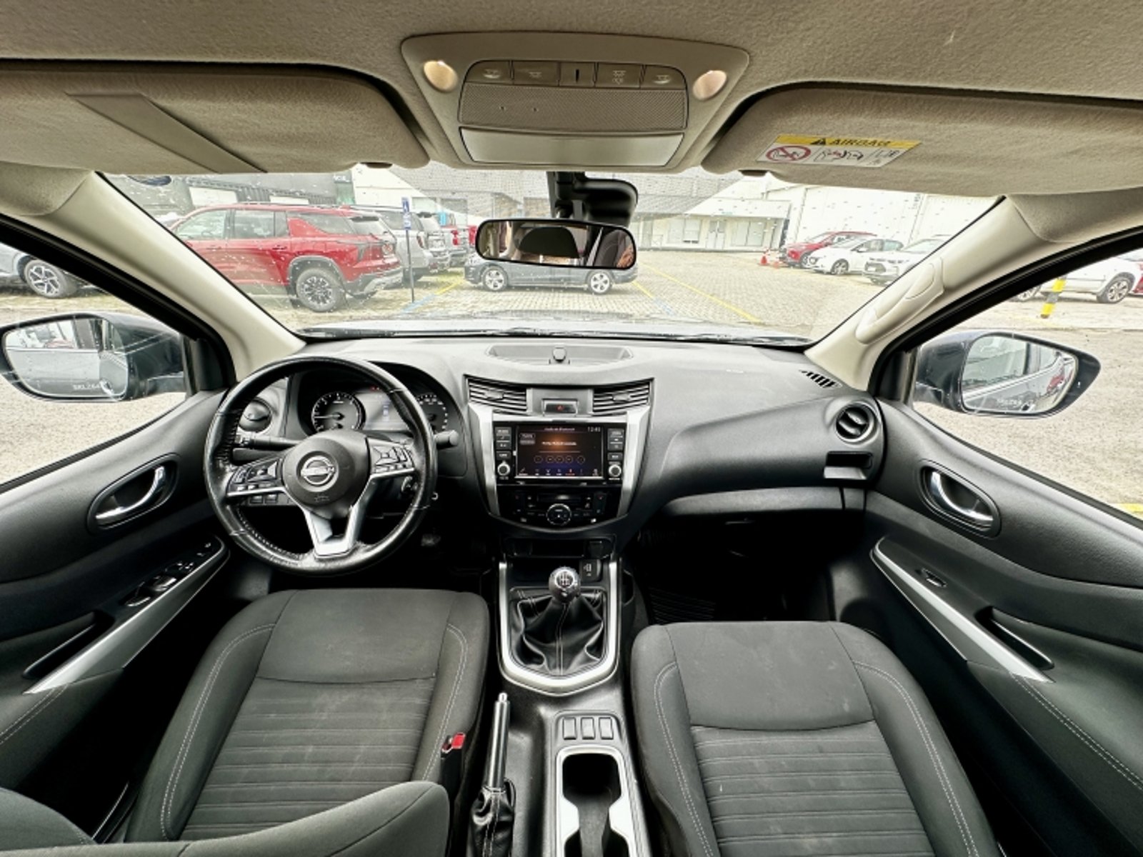 Nissan NAVARA 2.3 DC SE MT 4X2 DIESEL 2023 - Imagen 18 de 18