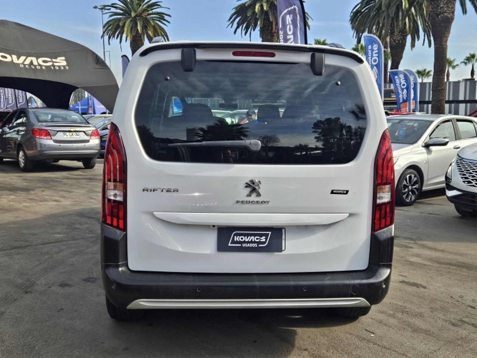Peugeot RIFTER ALLURE BLUEHDI 130 AT DIESEL 2023 - Foto 5 de 19