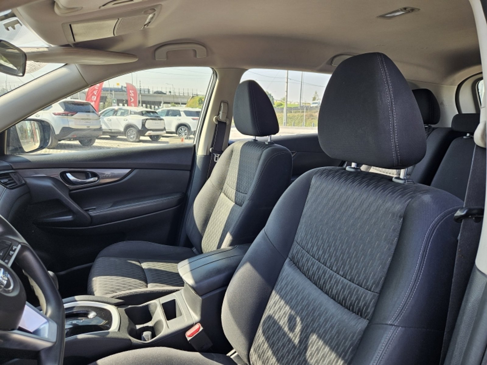 NISSAN X-TRAIL 2.5 SENSE CVT AT 2018 - Imagen 14 de 20