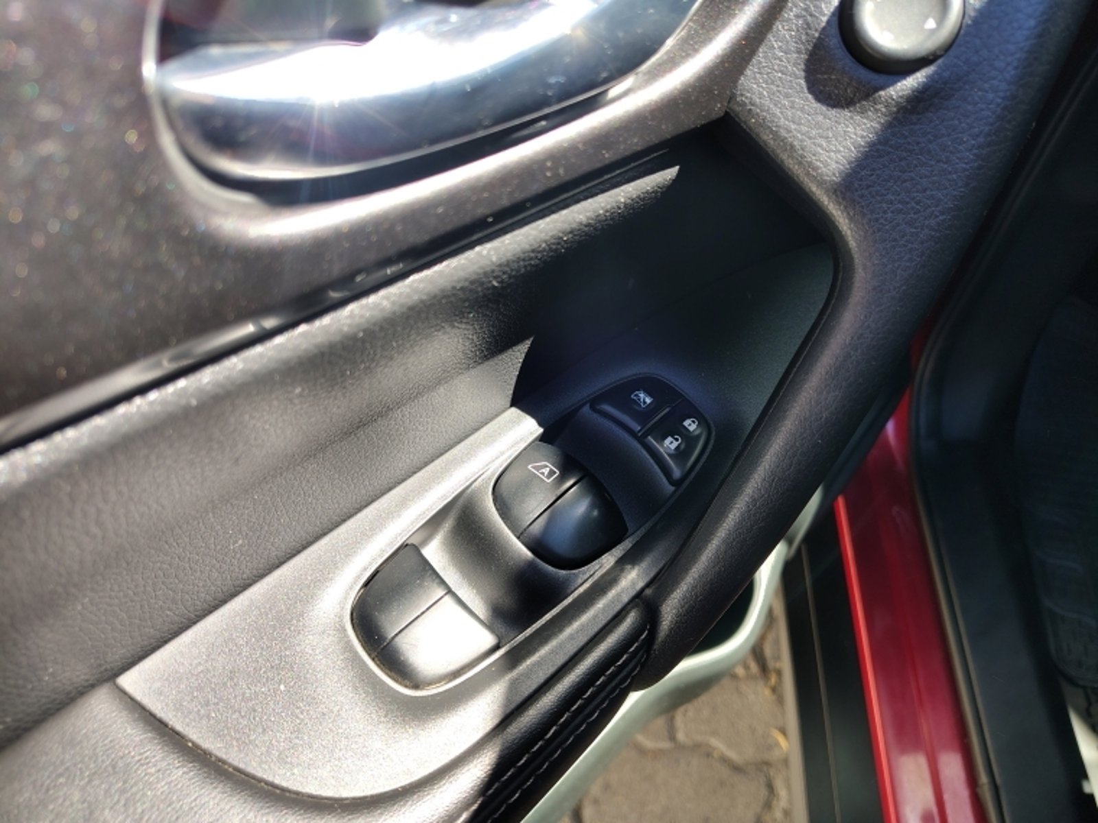 NISSAN X-TRAIL 2.5 CVT SENSE AT 2023 - Imagen 13 de 20