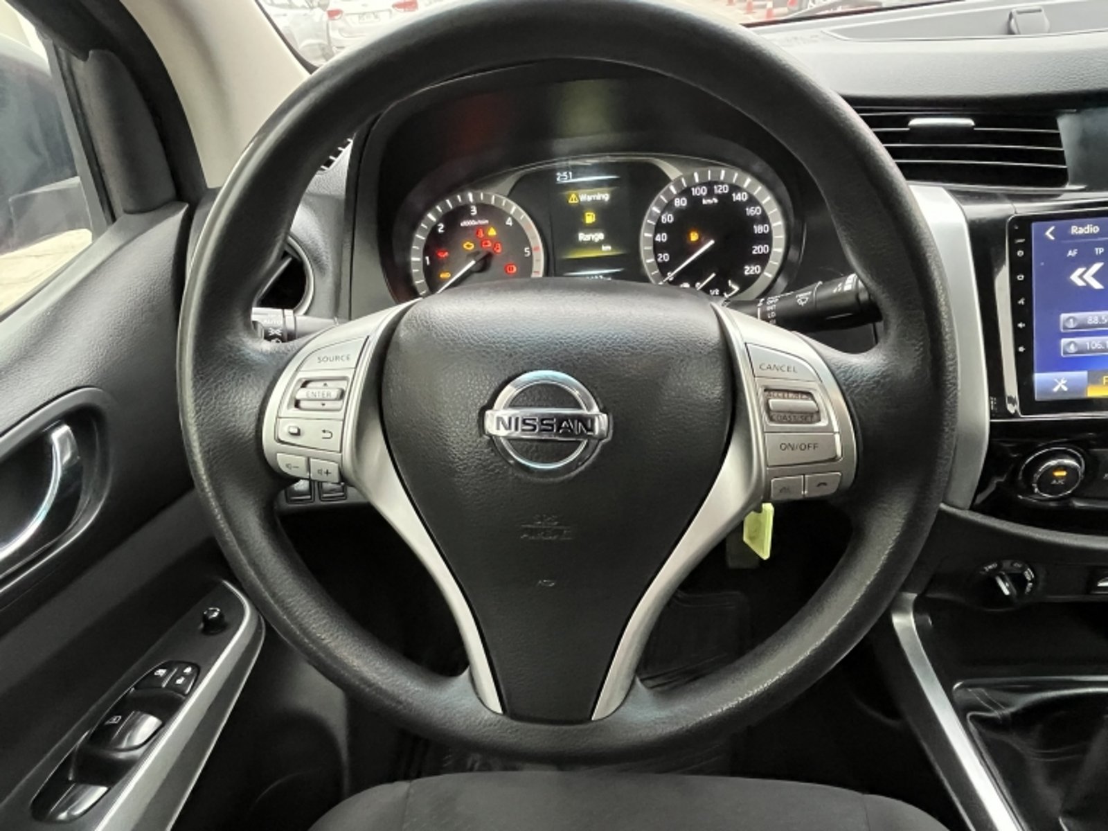 NISSAN NP300 2.3 D NAVARA DC XE MT 4X4 DIESEL 2021 - Imagen 16 de 20