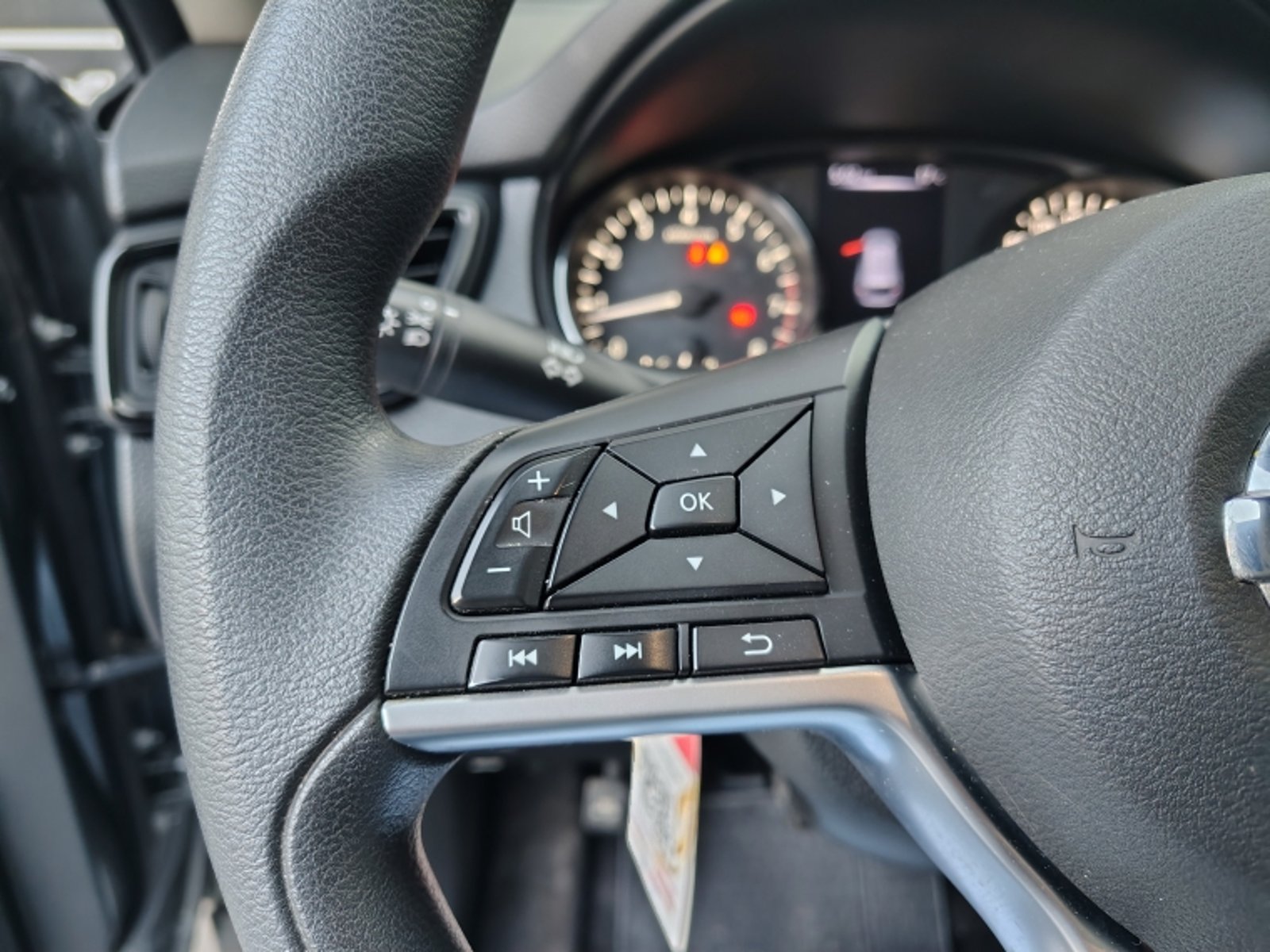 NISSAN X-TRAIL 2.5 SENSE  AT 2021 - Imagen 18 de 19