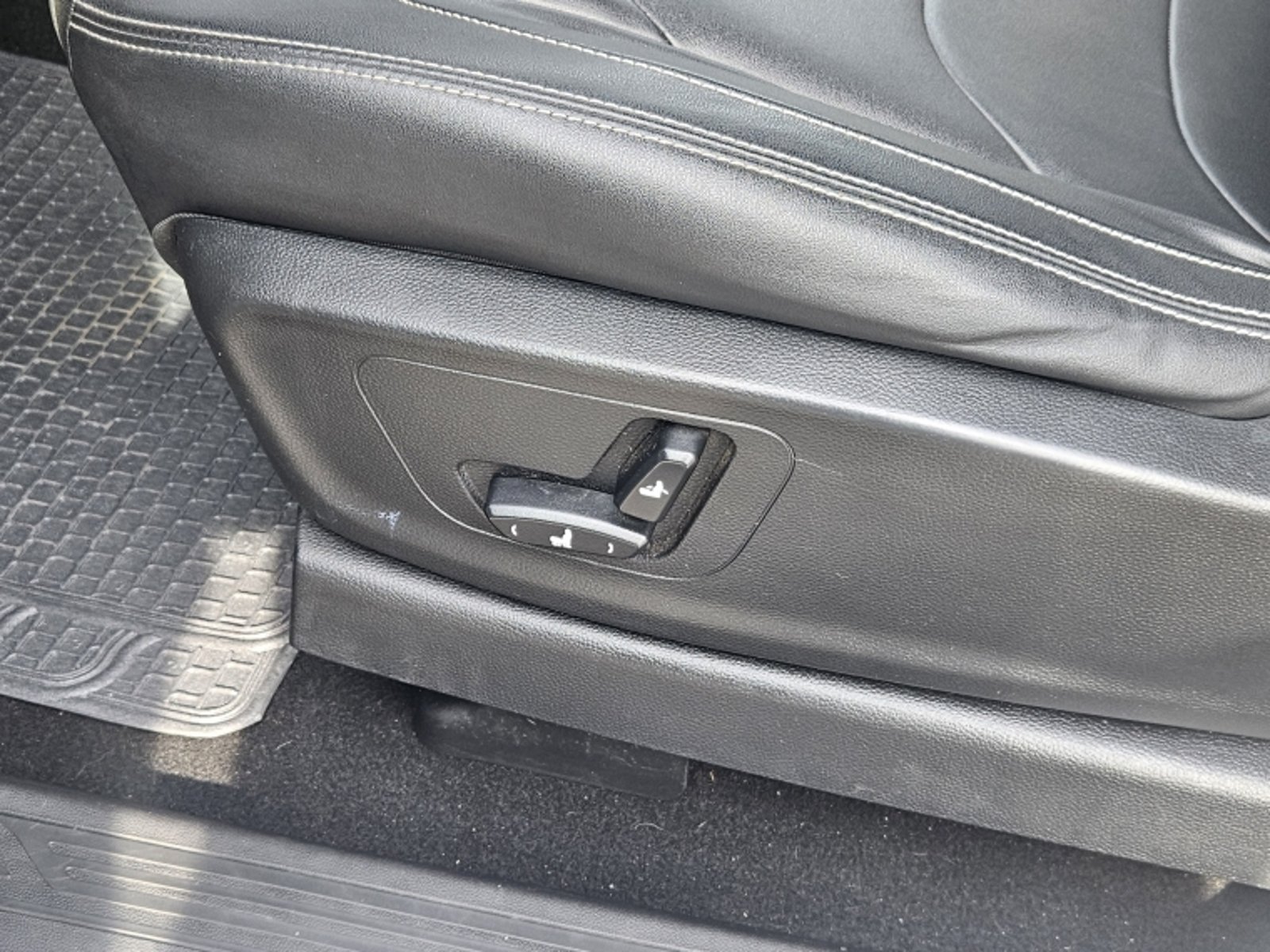 CHEVROLET CAPTIVA PREMIER 1.5 MT 2022 - Imagen 16 de 20