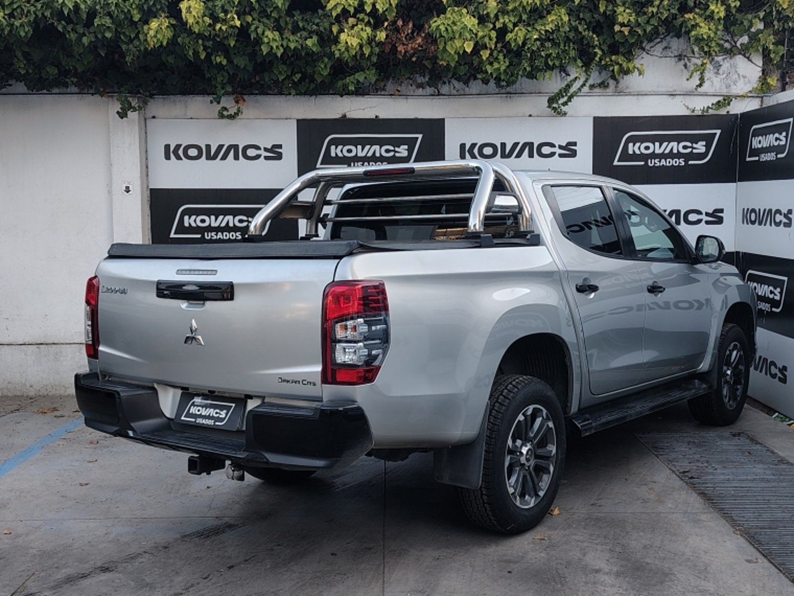 MITSUBISHI L200 2.4 TD DAKAR  CRS HP AT  4X4 DIESEL 2023 - Imagen 16 de 19