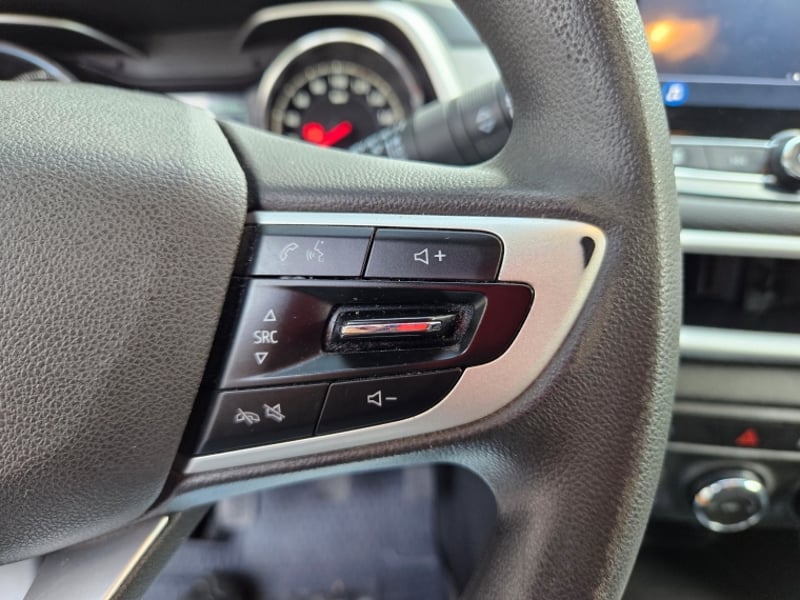 Chevrolet TRACKER 1.2T  LTZ MT 2023 - Imagen 14 de 19