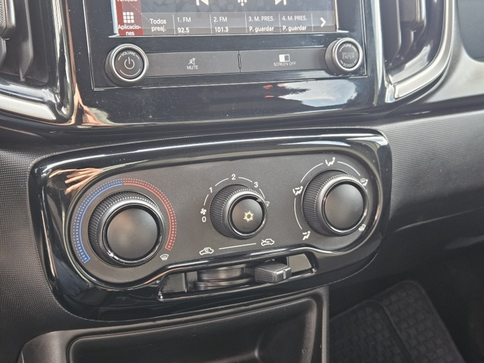 RAM 700 700 BIGHORN DCAB 1.3 2025 - Imagen 18 de 19