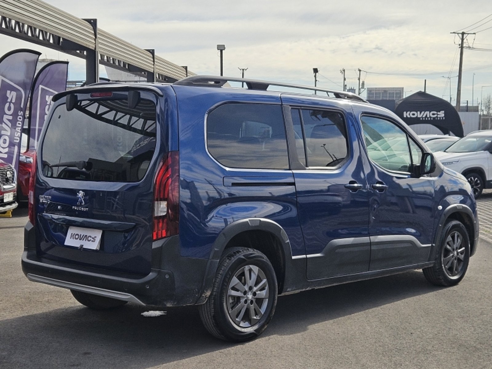 PEUGEOT RIFTER 1.5 ALLURE BLUEHDI 130 AT DIESEL 2023 - Imagen 4 de 20