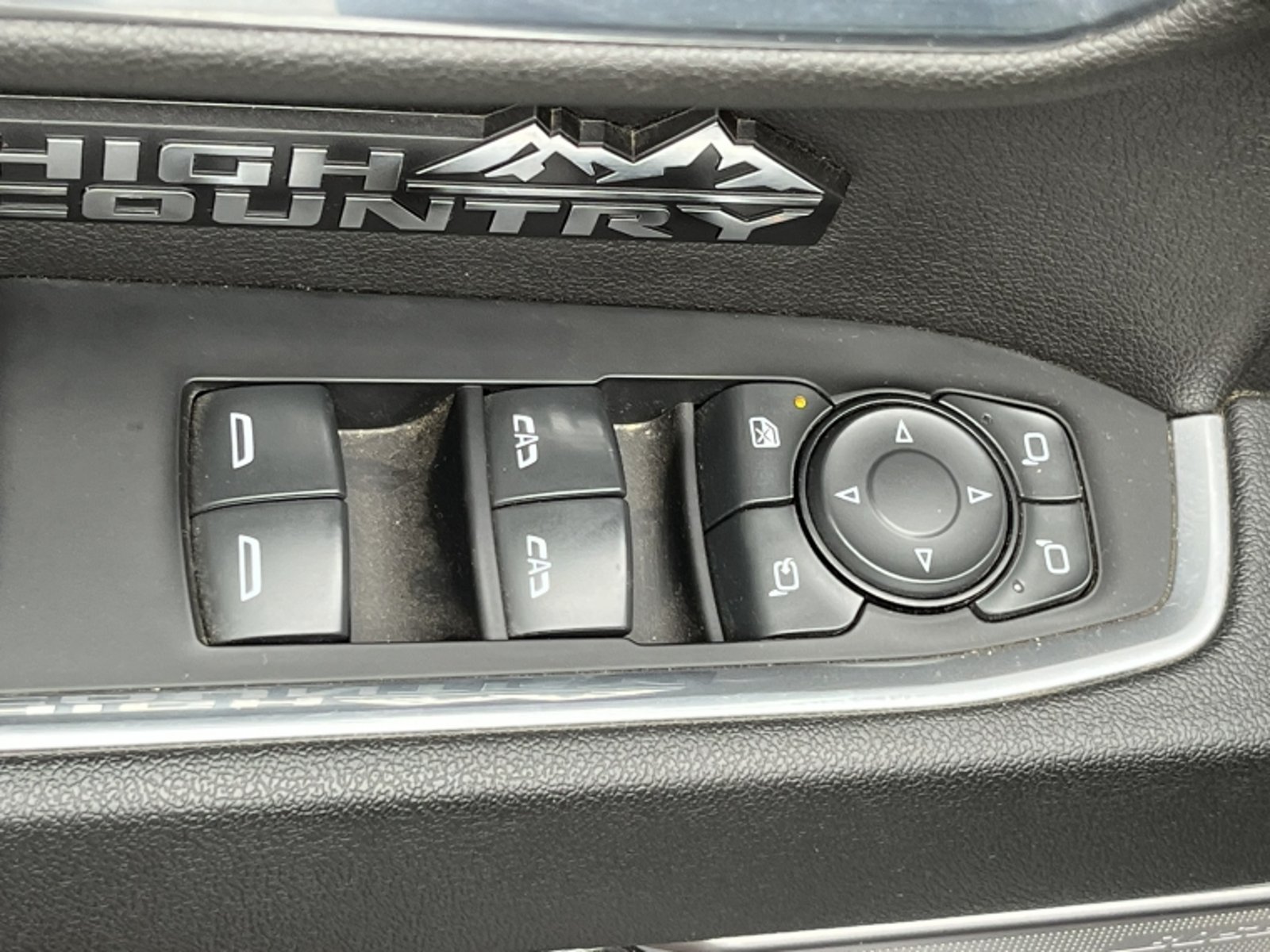 CHEVROLET SILVERADO HIGH COUNTRY 3.0TD 2023 - Imagen 13 de 20