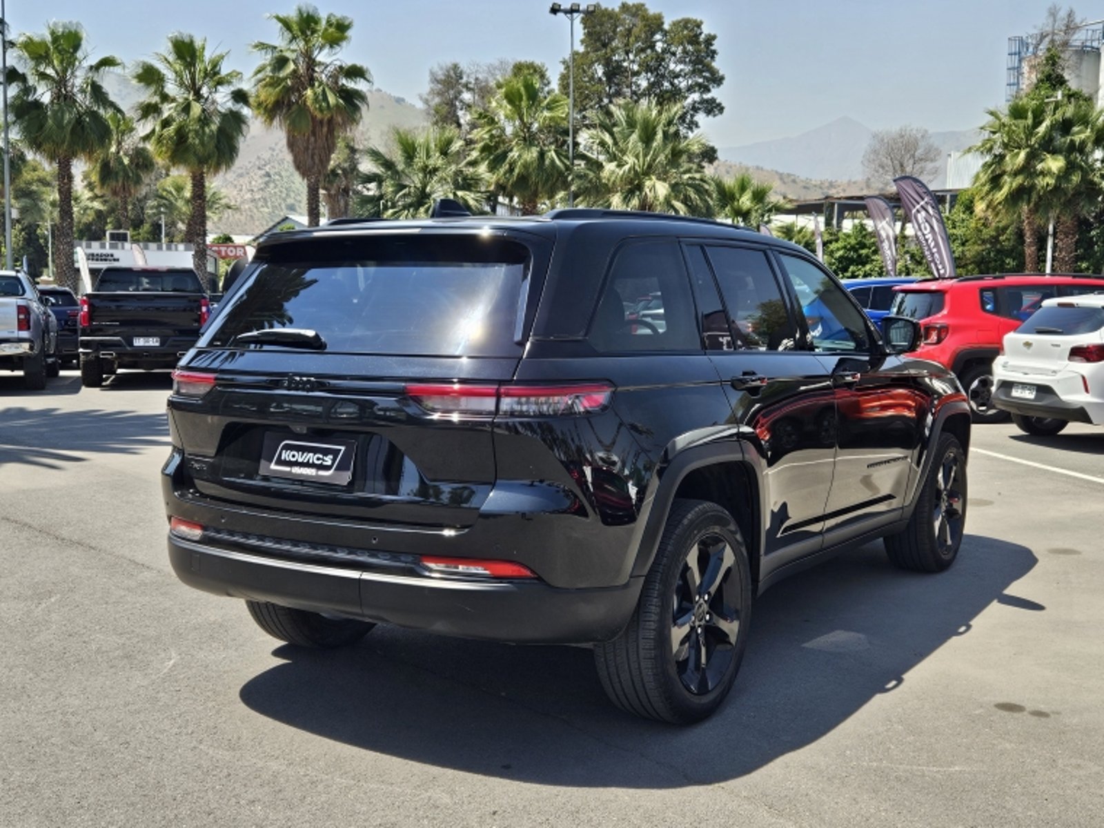 Jeep GRAND CHEROKEE 3.6 ALTITUDE 4X4 AT 2024 - Foto 4 de 19