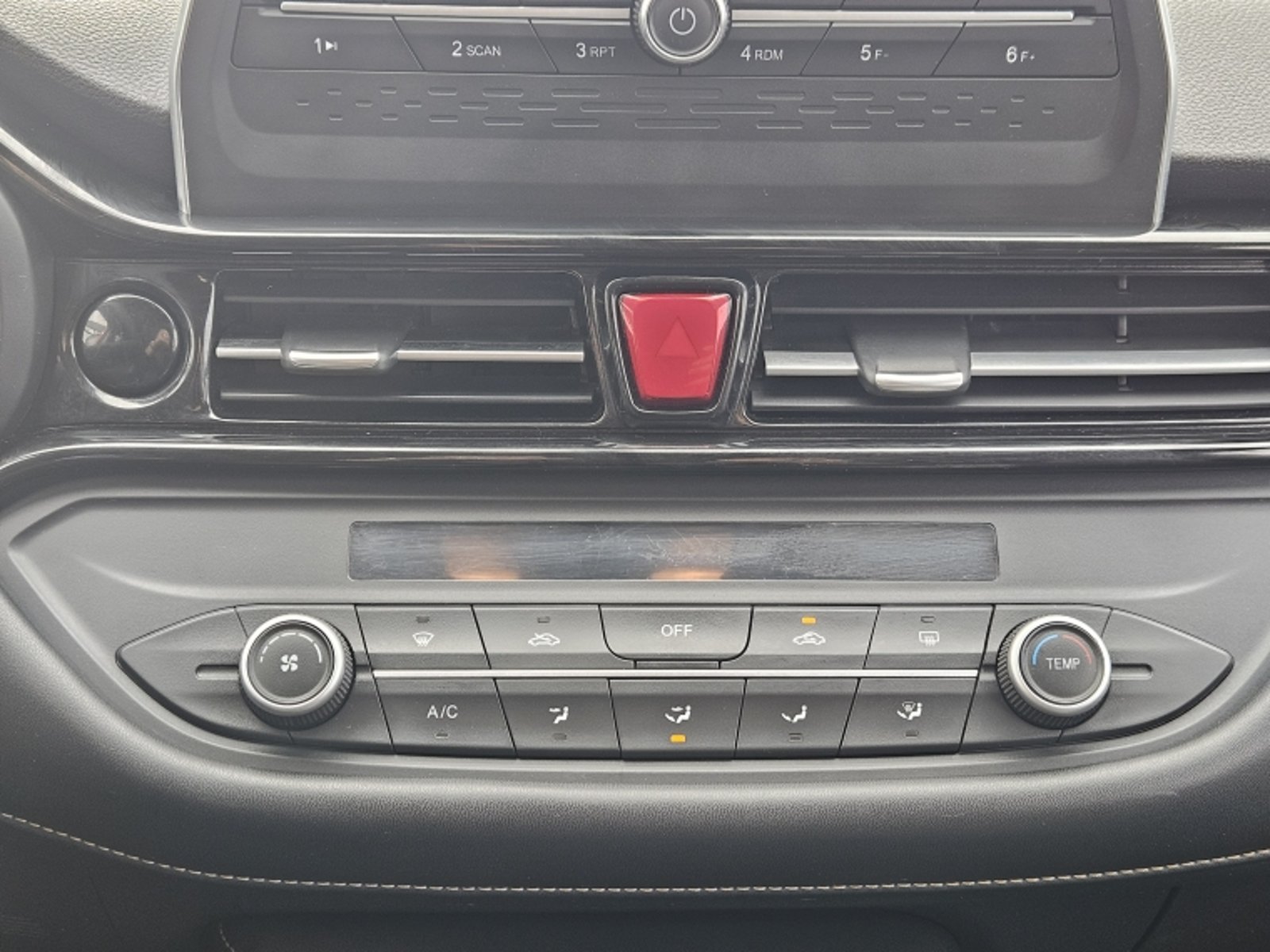 JAC S4 COMFORT MT 1.6 2022 - Imagen 11 de 19
