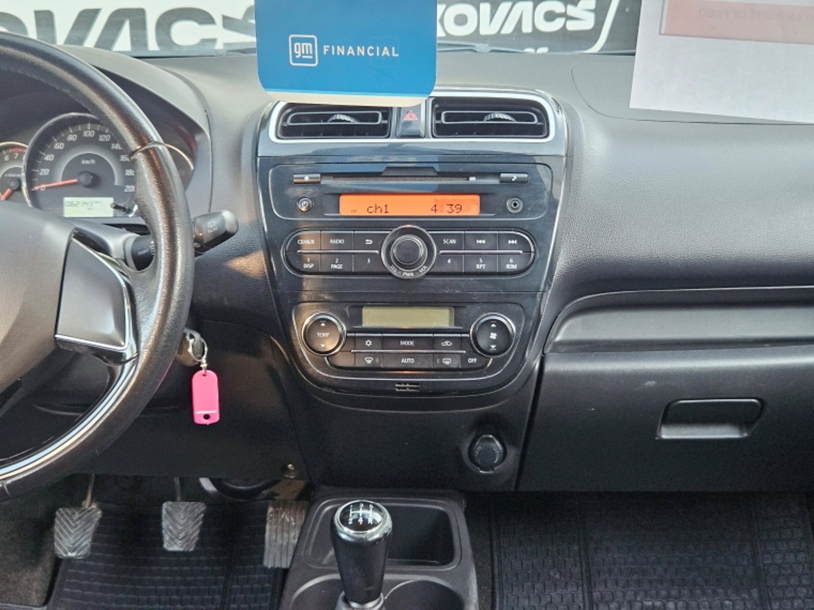 Mitsubishi MIRAGE 1.2  GLS MT 2018 - Imagen 10 de 17
