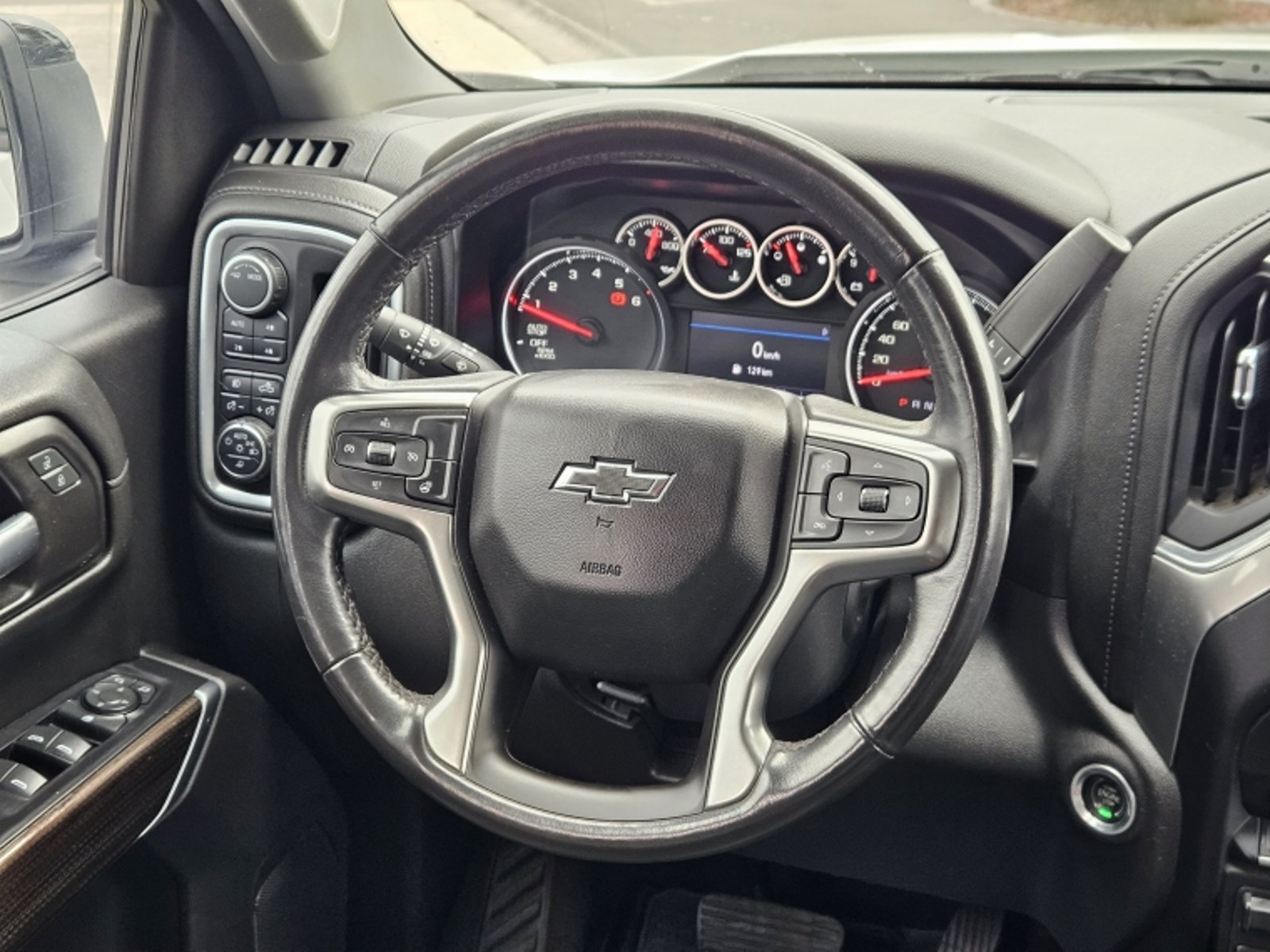 Chevrolet SILVERADO SILVERADO 5.3L LT TB AT 4WD 2022 - Imagen 10 de 19