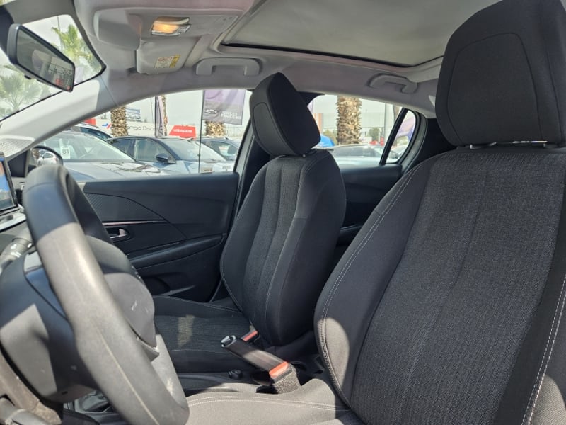 Peugeot 208 STYLE PURETECH 75 1.2 2024 - Imagen 14 de 20