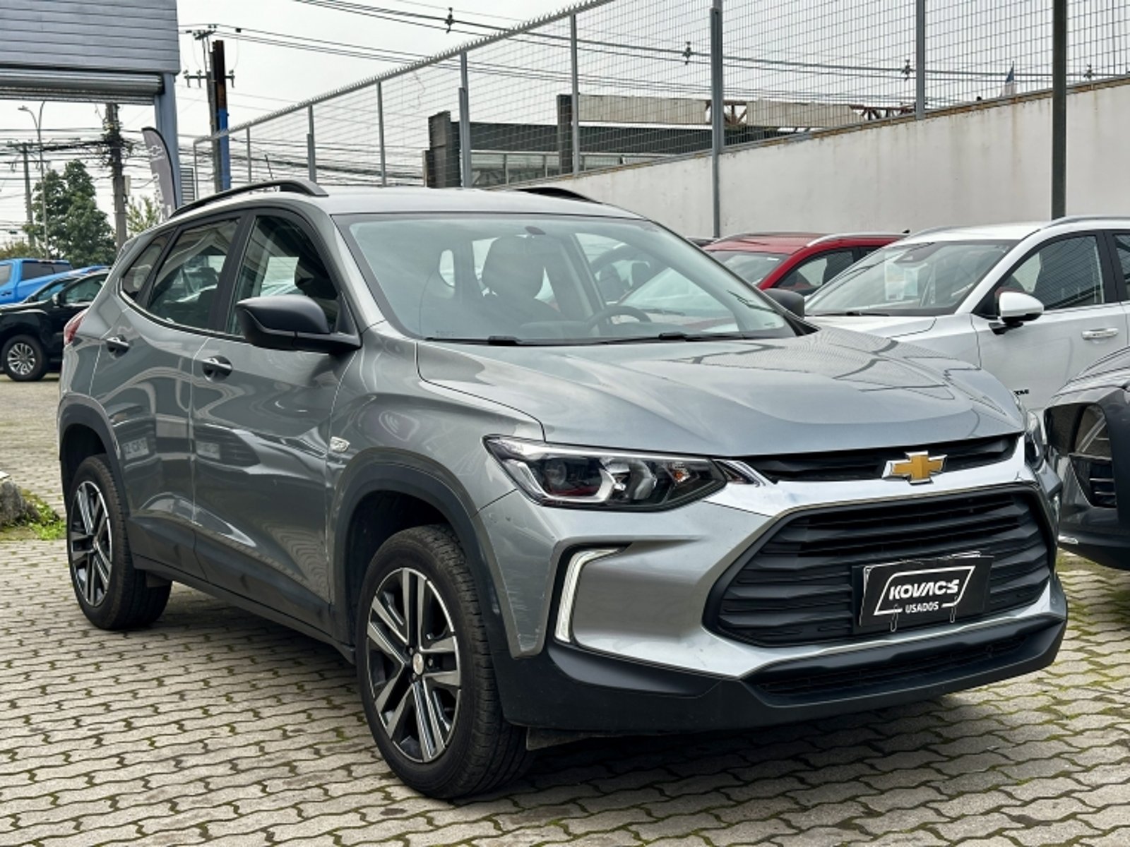 Chevrolet TRACKER 1.2T LS MT 2024 - Foto 3 de 18