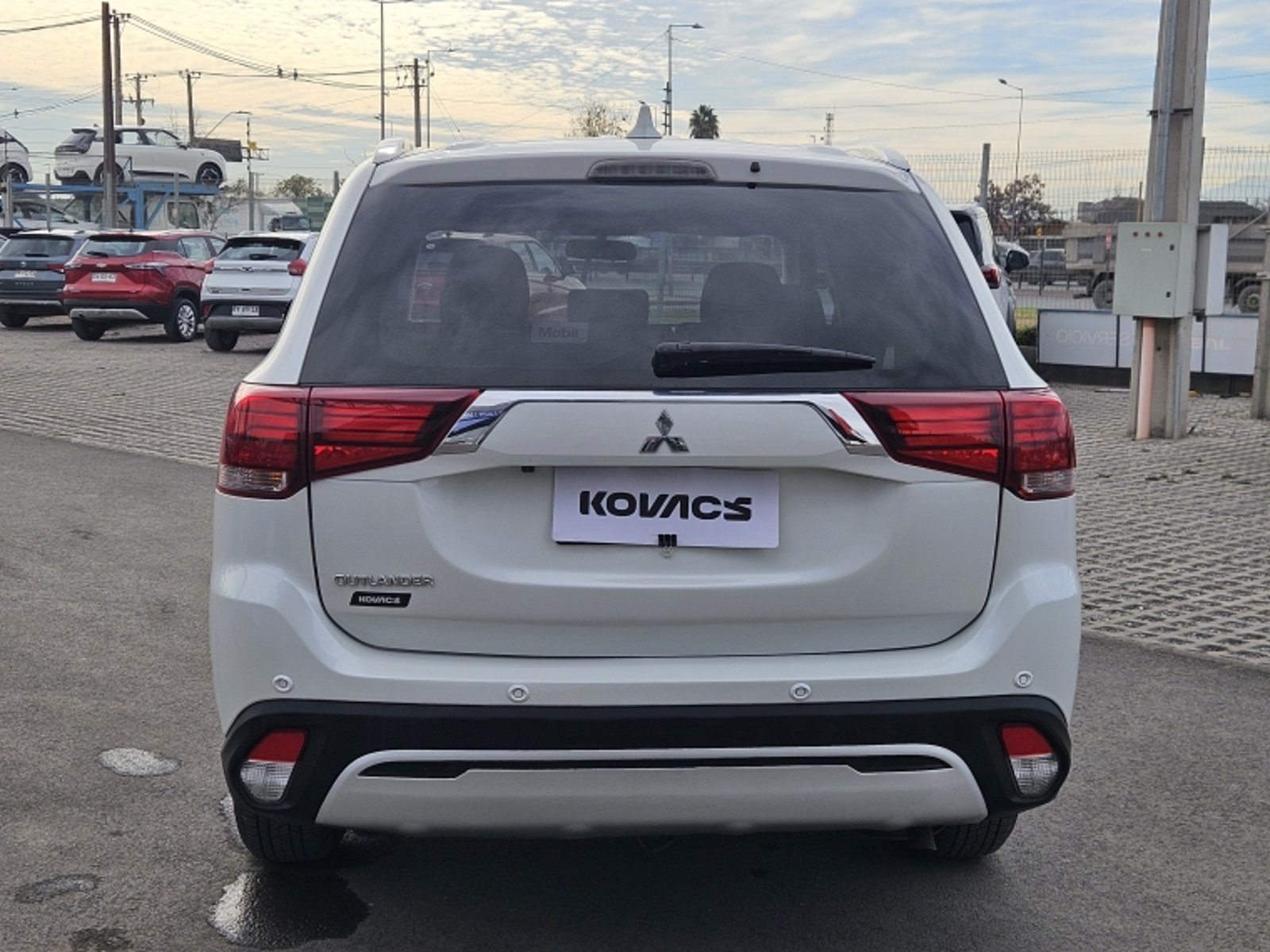 Mitsubishi OUTLANDER GLX AT 4X2 2.0 2023 - Foto 5 de 20