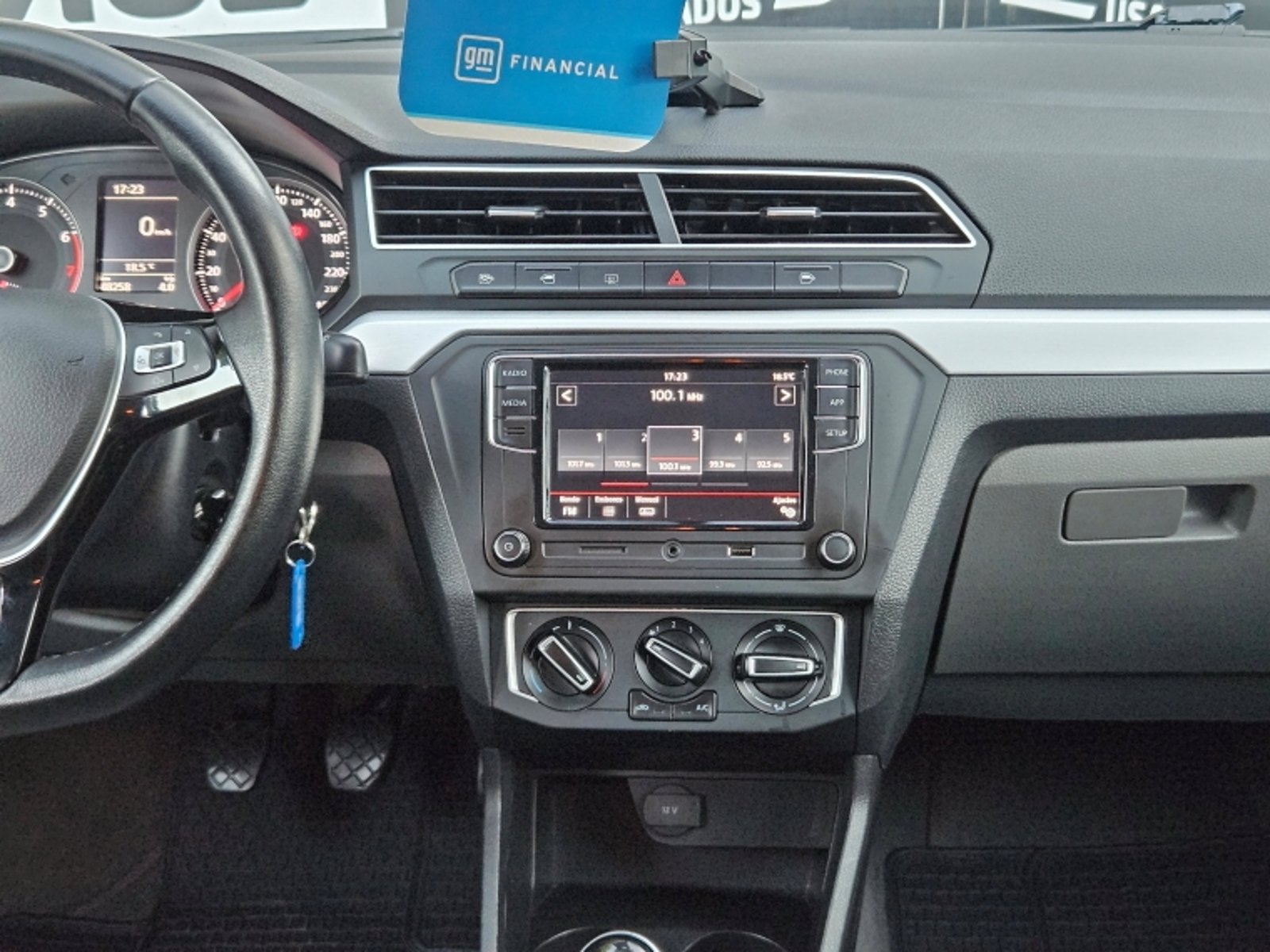 VOLKSWAGEN GOL 1.6  HIGHLINE MT 2023 - Imagen 10 de 20