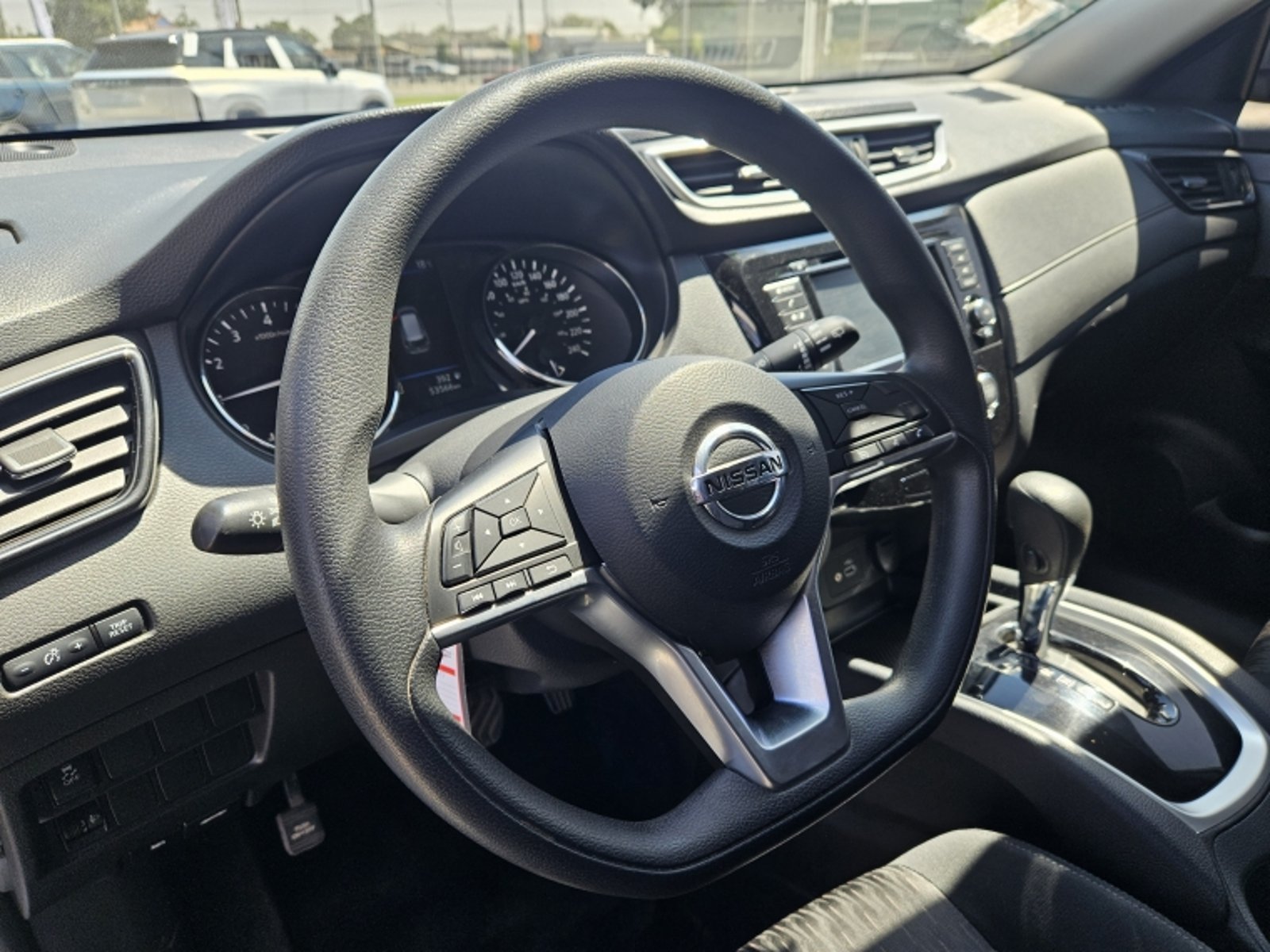 NISSAN X-TRAIL 2.5 SENSE 2ROW AT 4X2 2023 - Imagen 13 de 20
