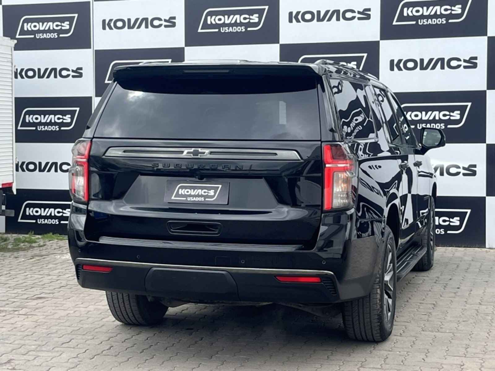 Chevrolet SUBURBAN 5.3 Z71 AT 4X4 2023 - Foto 4 de 20