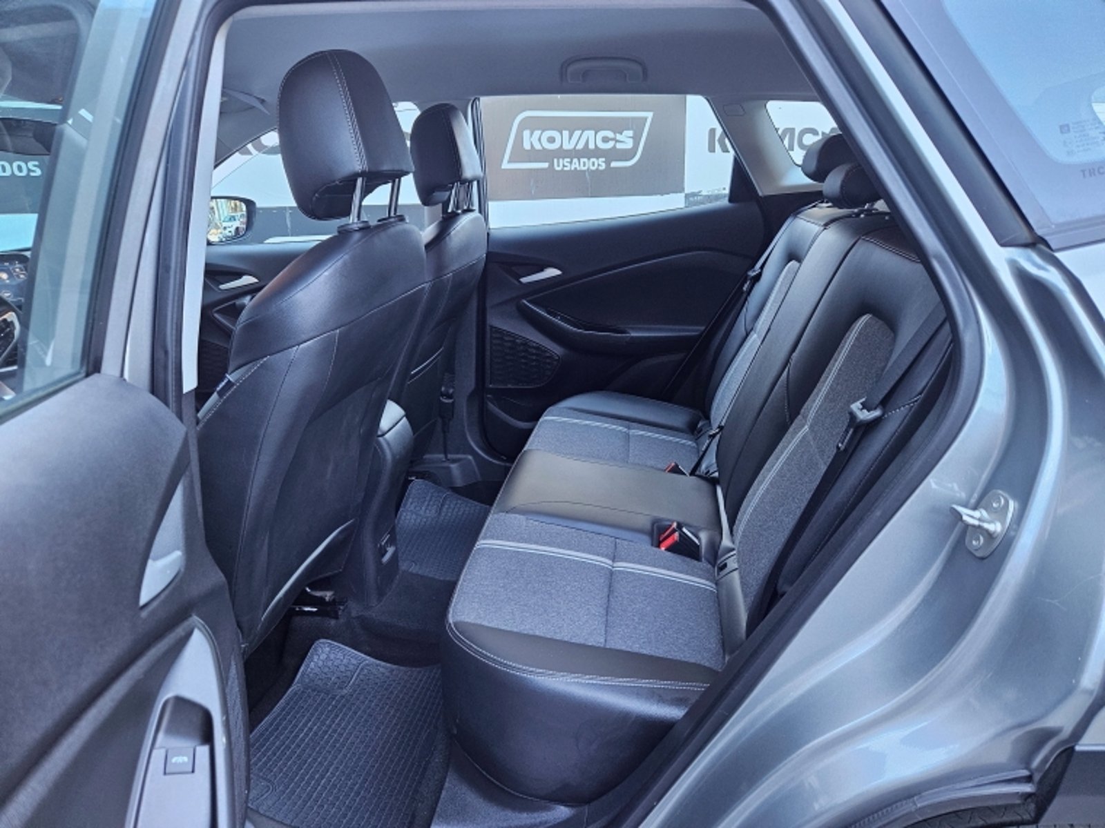 Chevrolet TRACKER 1.2T  LTZ P MT 2024 - Imagen 8 de 19