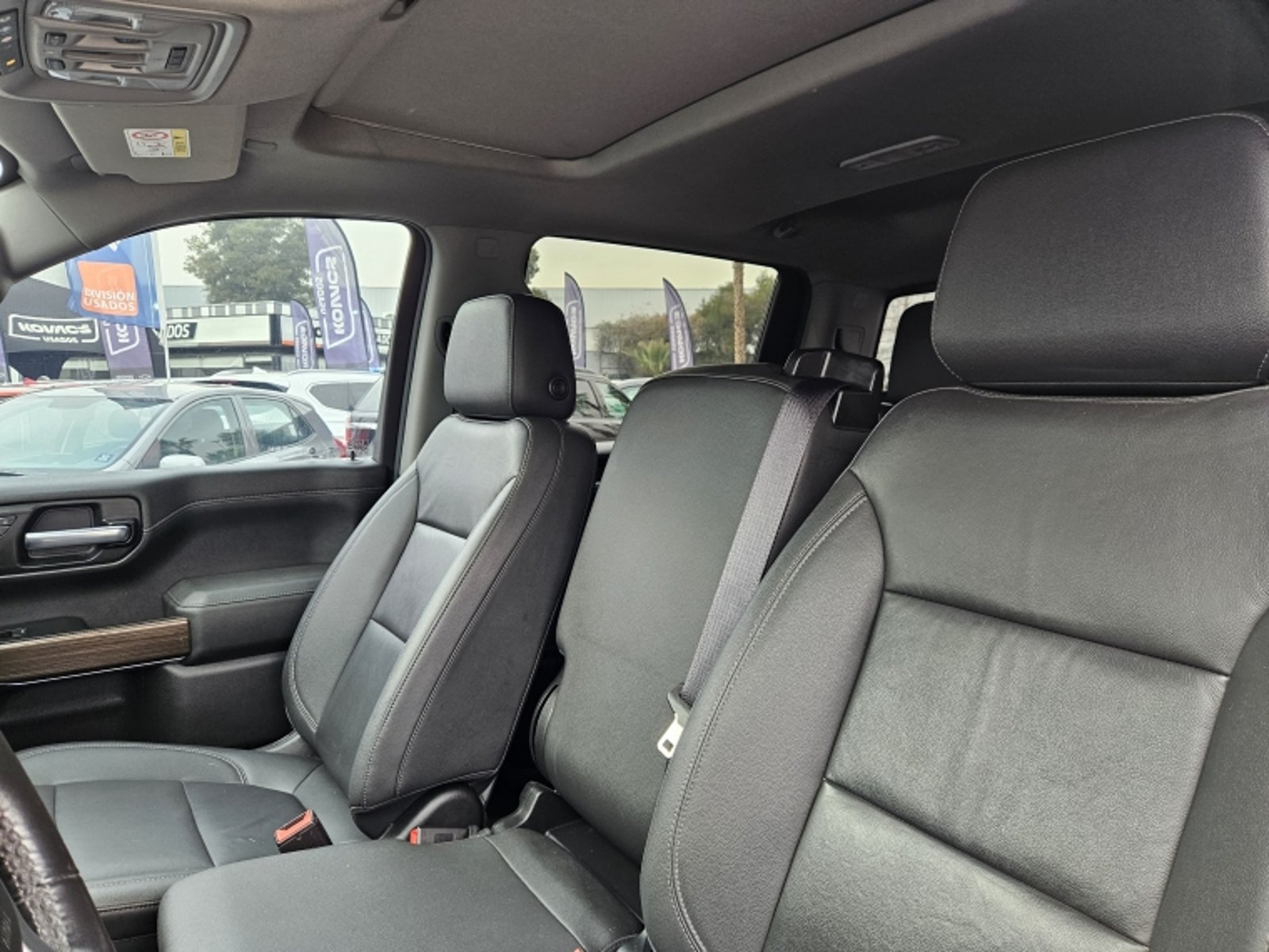 Chevrolet SILVERADO SILVERADO 5.3L LT TB AT 4WD 2022 - Imagen 13 de 19