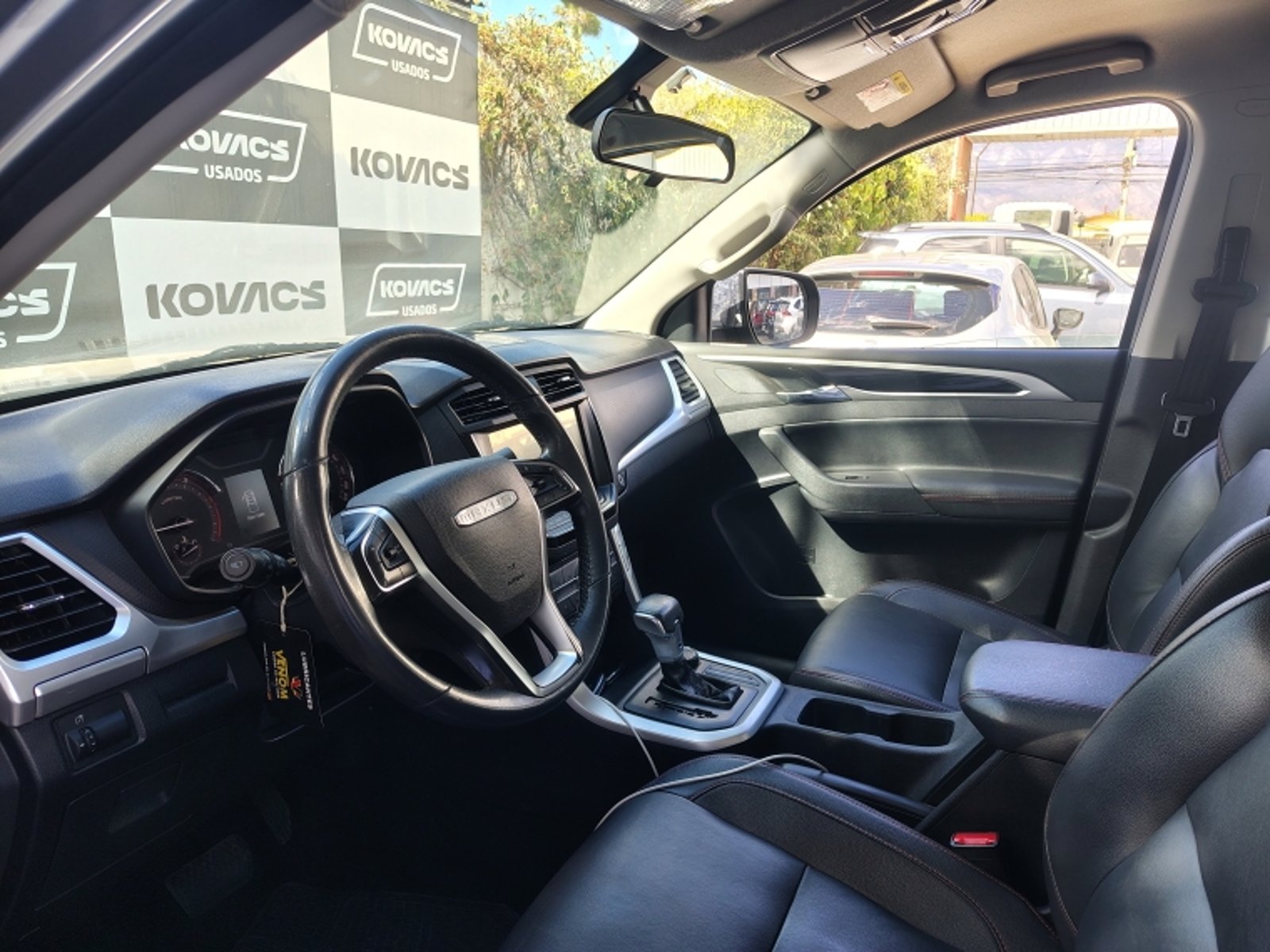 MAXUS T60 2.0 D20 GLX AT 4X4 DIESEL 2022 - Imagen 13 de 18