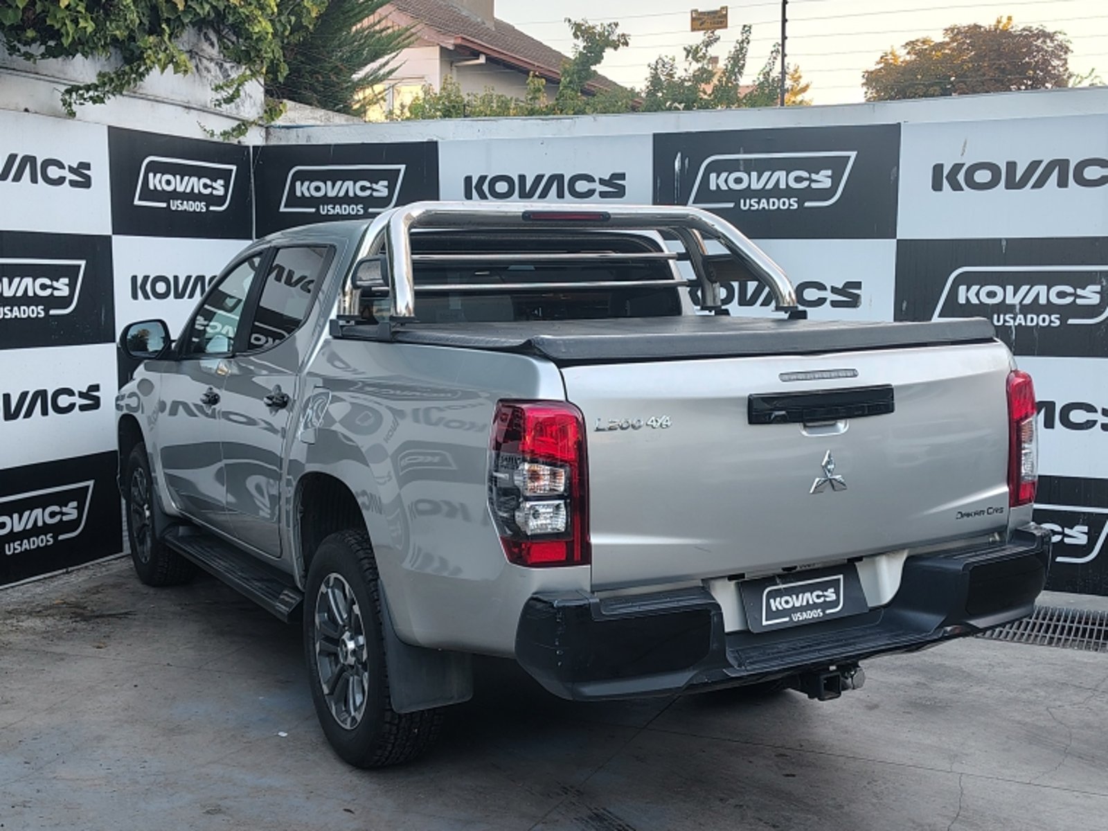 MITSUBISHI L200 2.4 TD DAKAR  CRS HP AT  4X4 DIESEL 2023 - Imagen 18 de 19